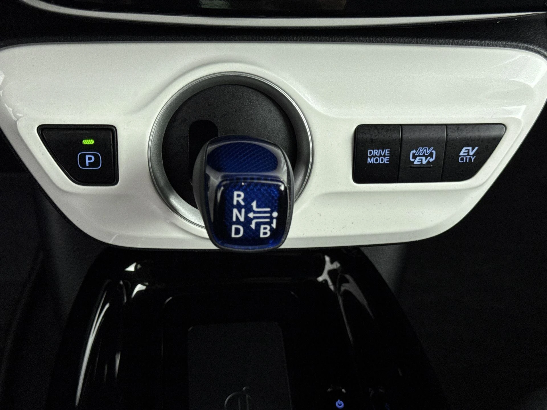 Toyota-Prius-image-20
