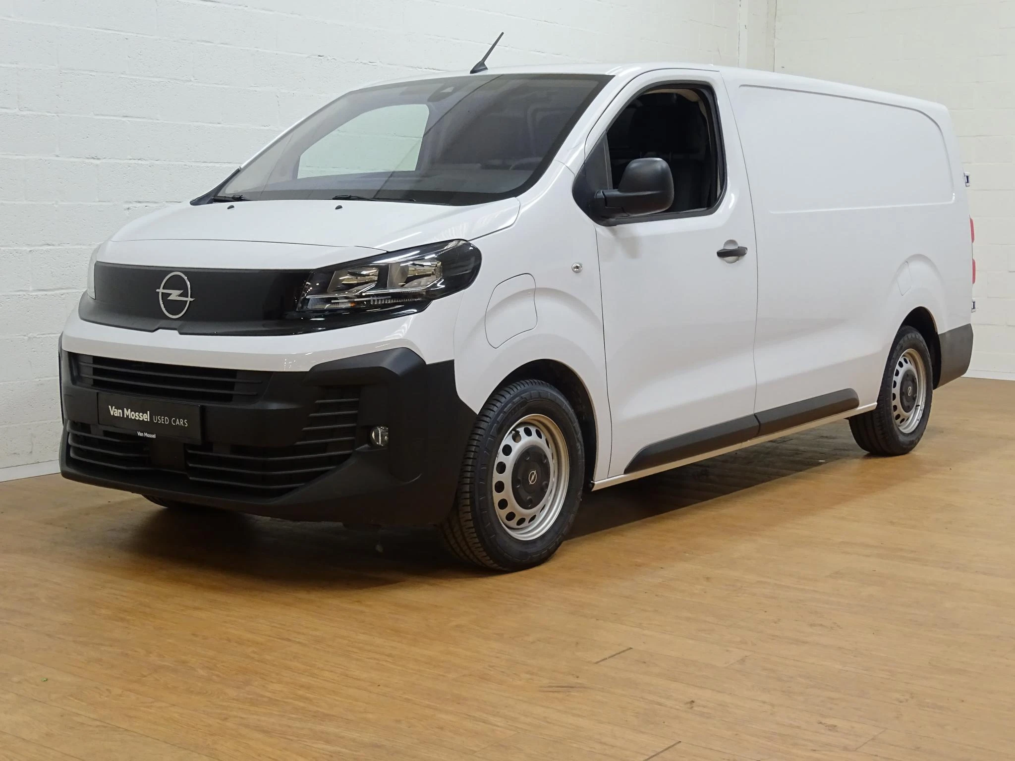 Opel-Vivaro-image-2