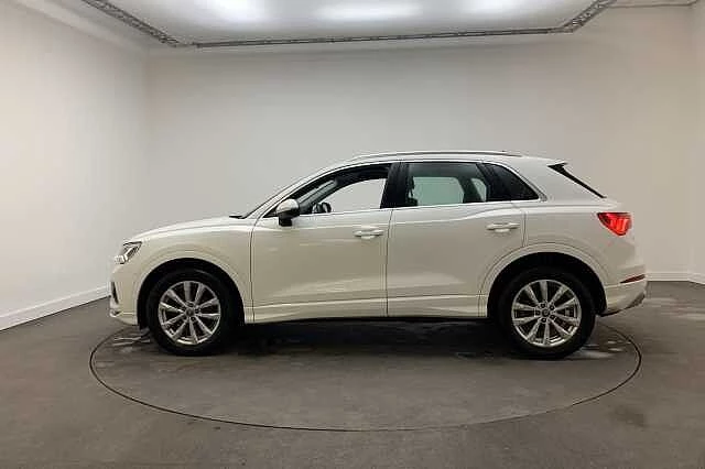 Audi-Q3-image-4