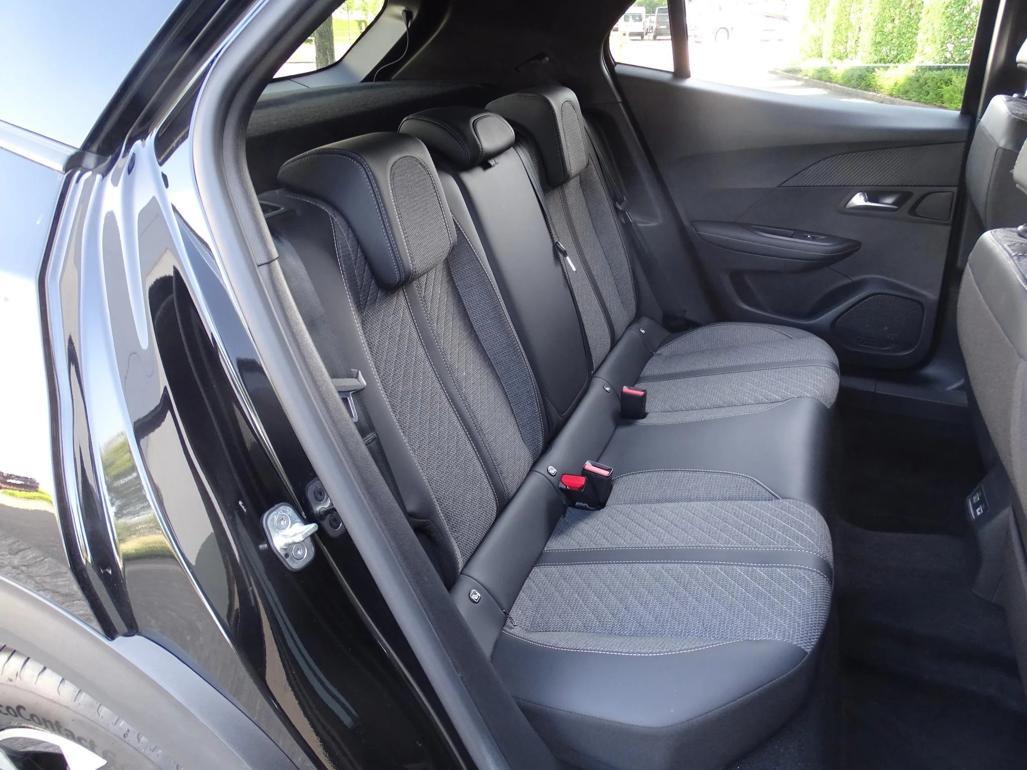 Peugeot-2008-image-9