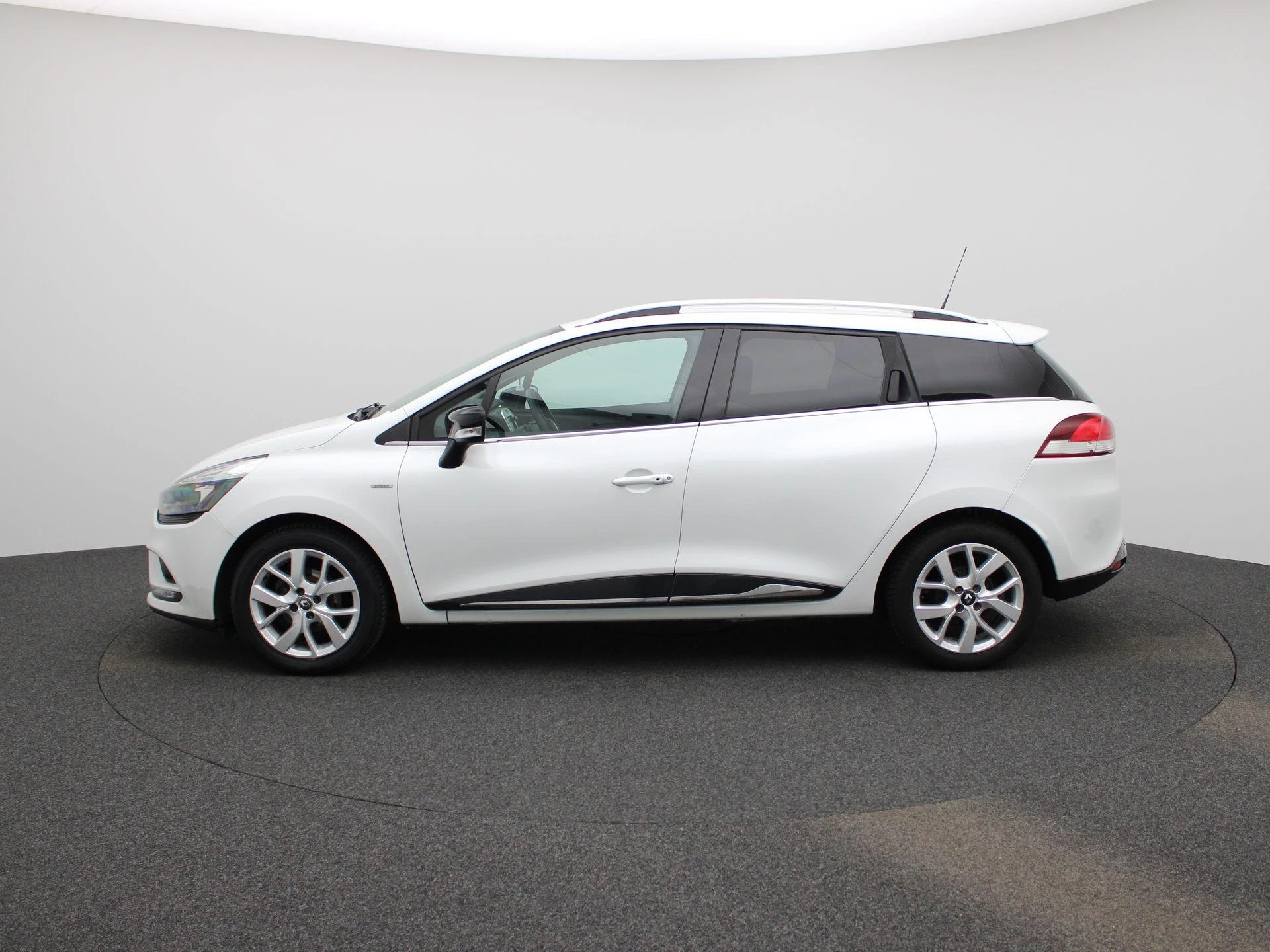 Renault-Clio-image-3