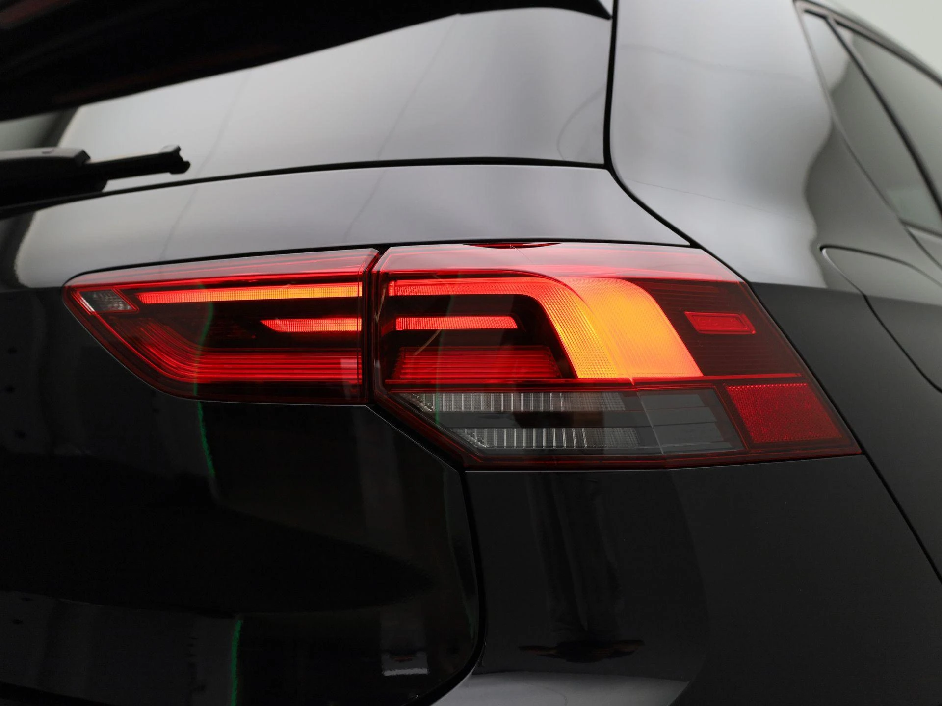 Volkswagen-Golf-image-34