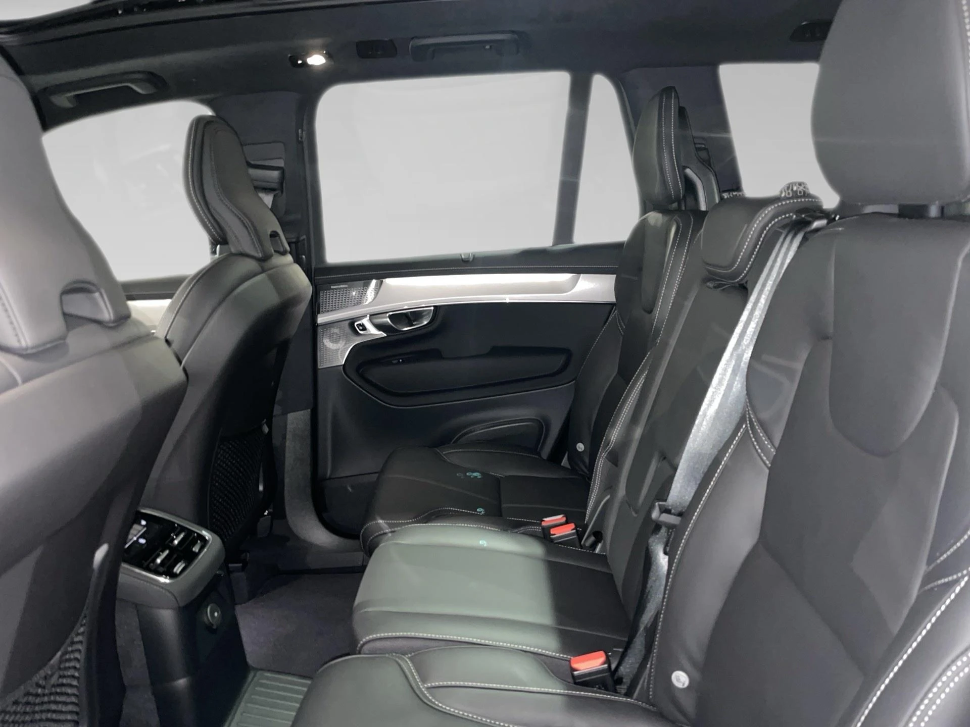Volvo-XC90-image-10