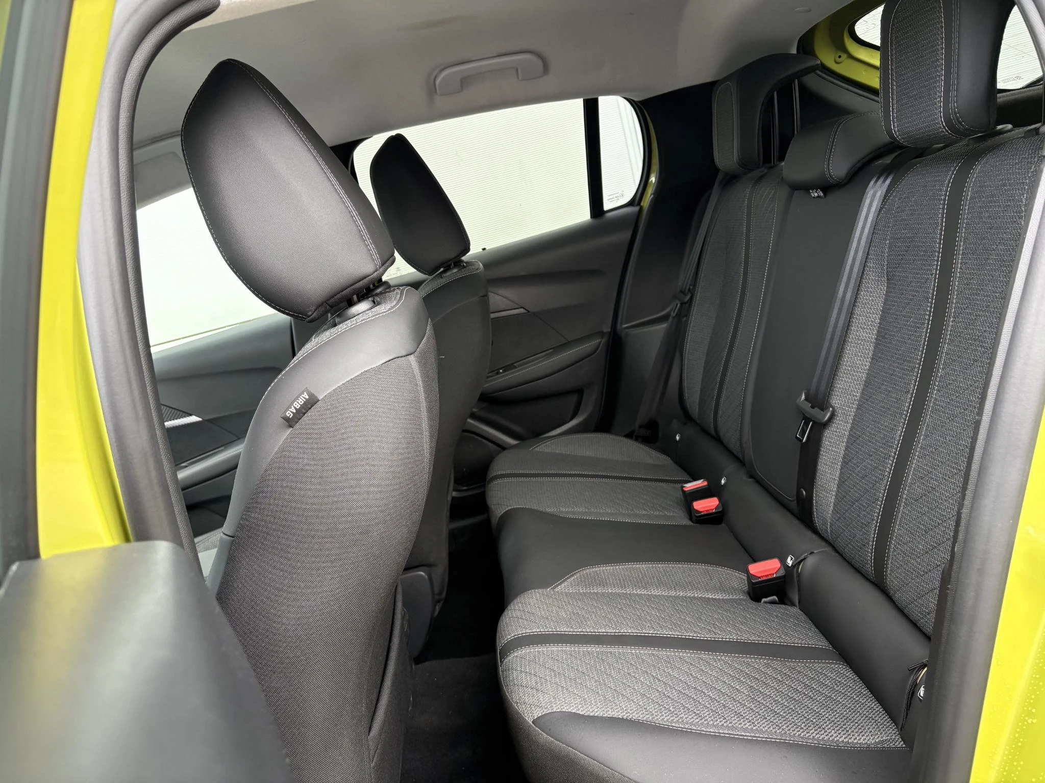 Peugeot-208-image-10