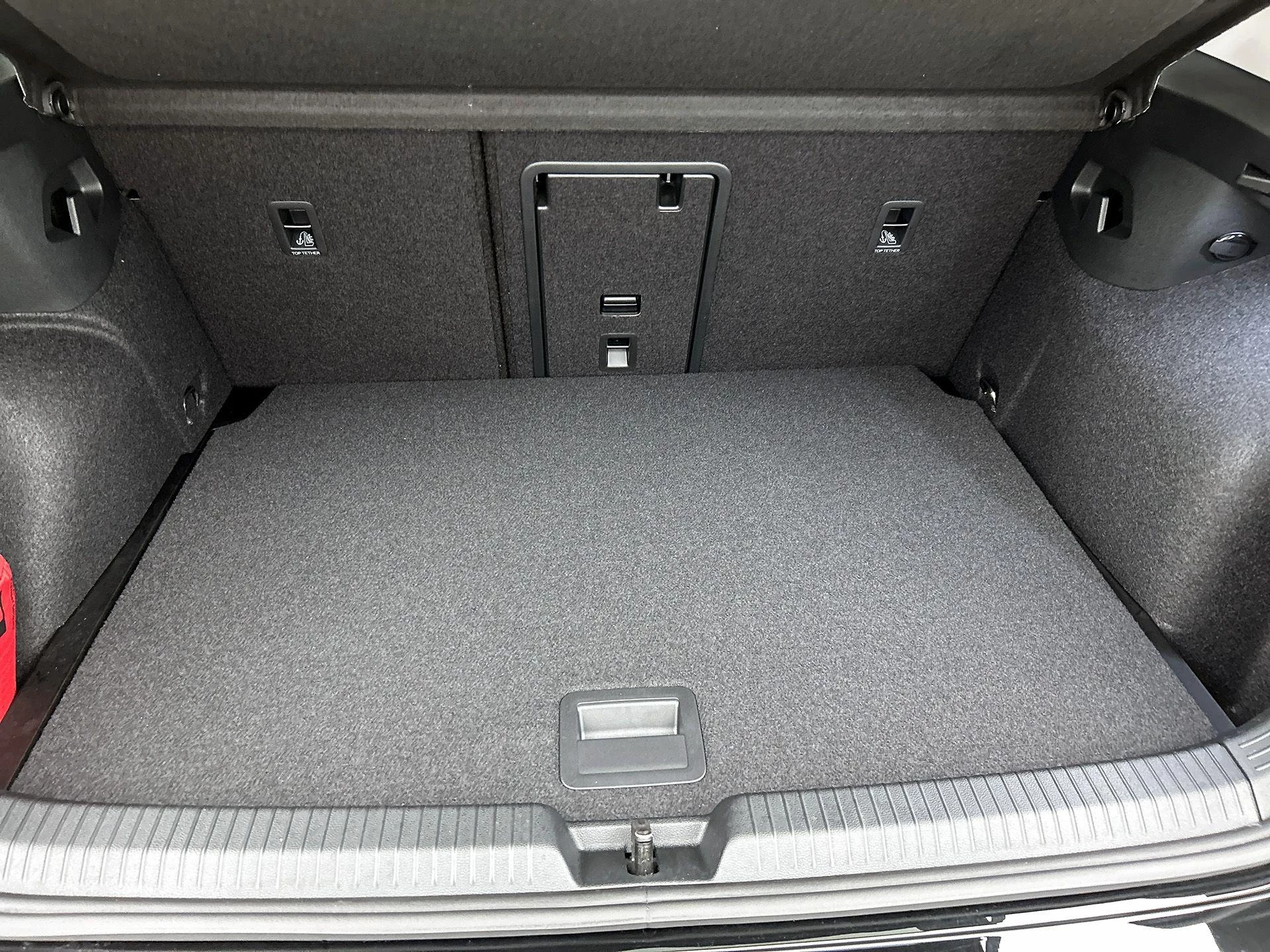 Volkswagen-Golf-image-13