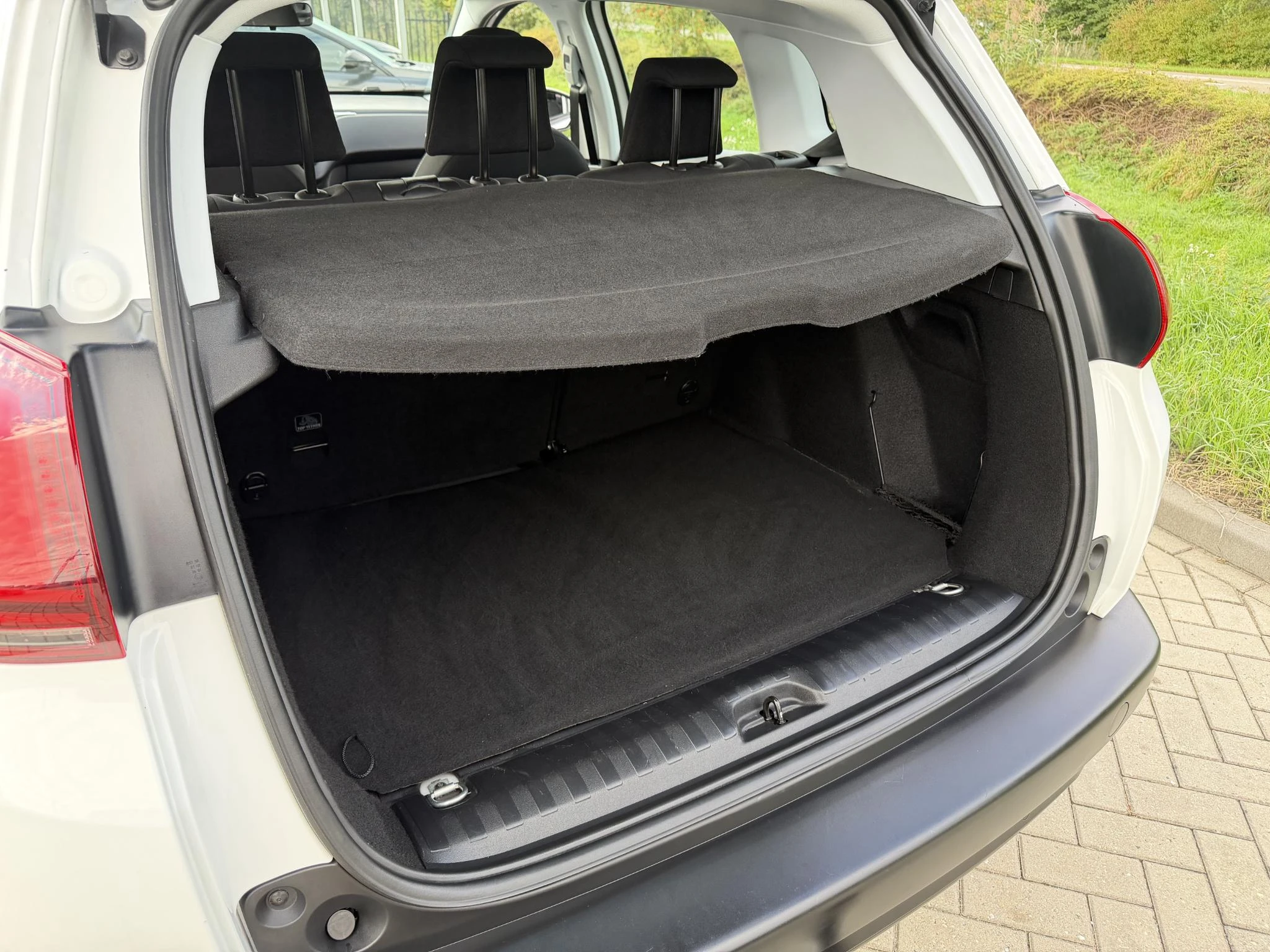 Peugeot-2008-image-25