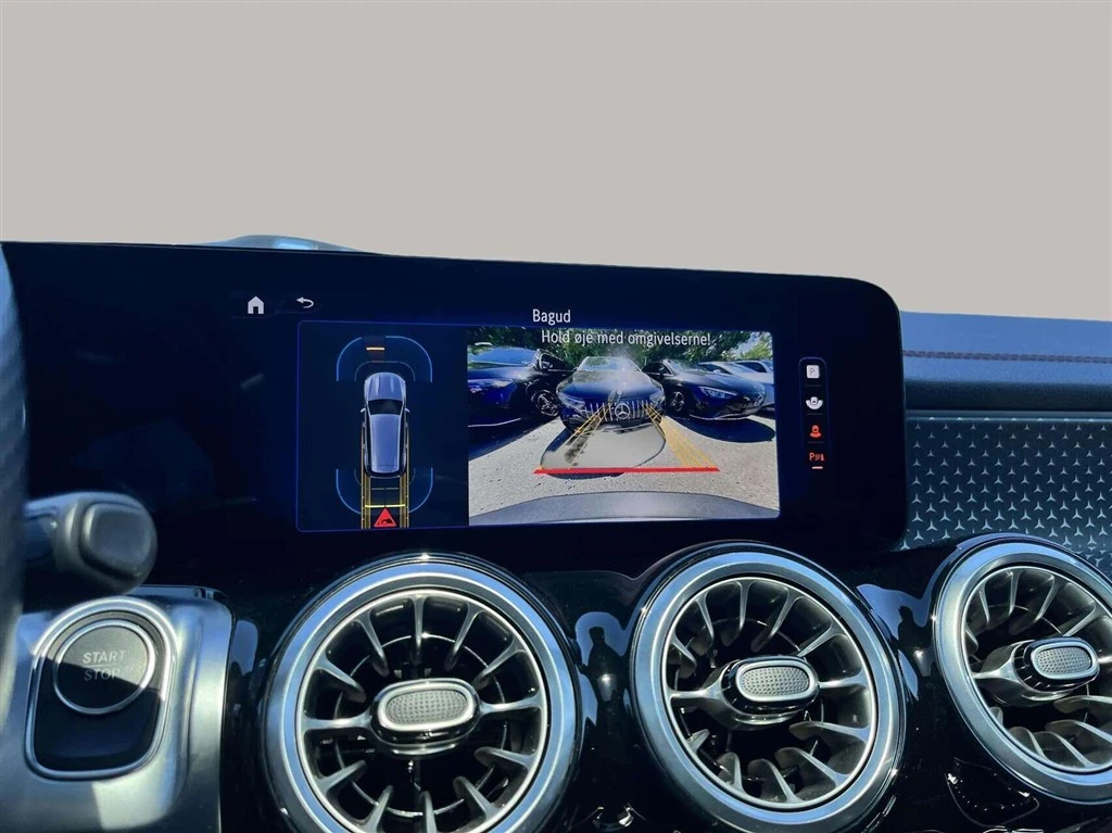 Mercedes-Benz-EQB-image-14