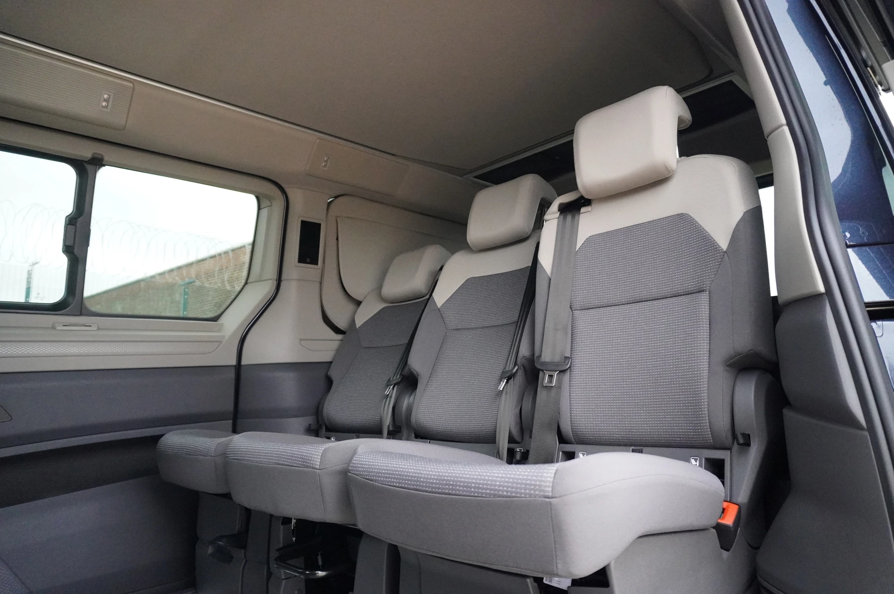 Volkswagen-California-image-9