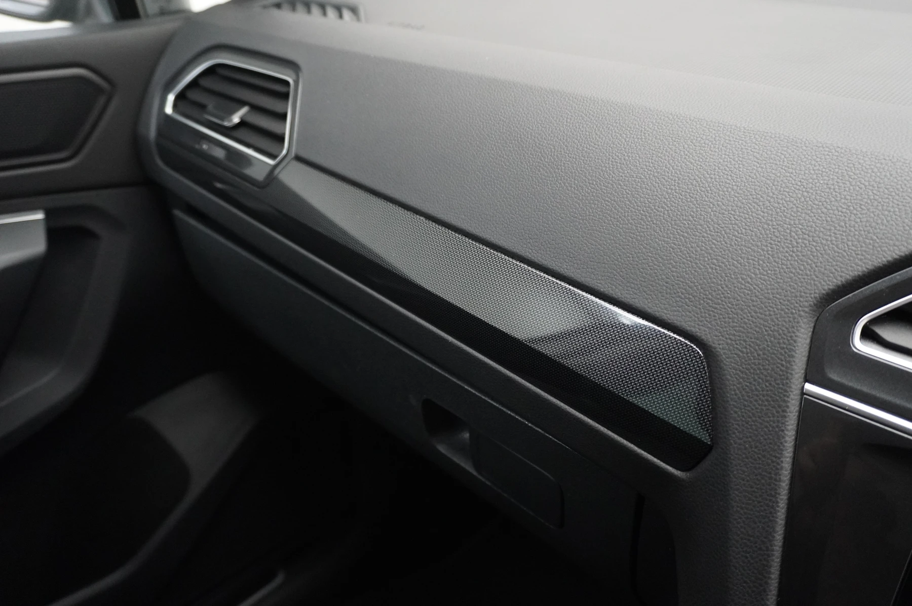 Volkswagen-Tiguan-image-41