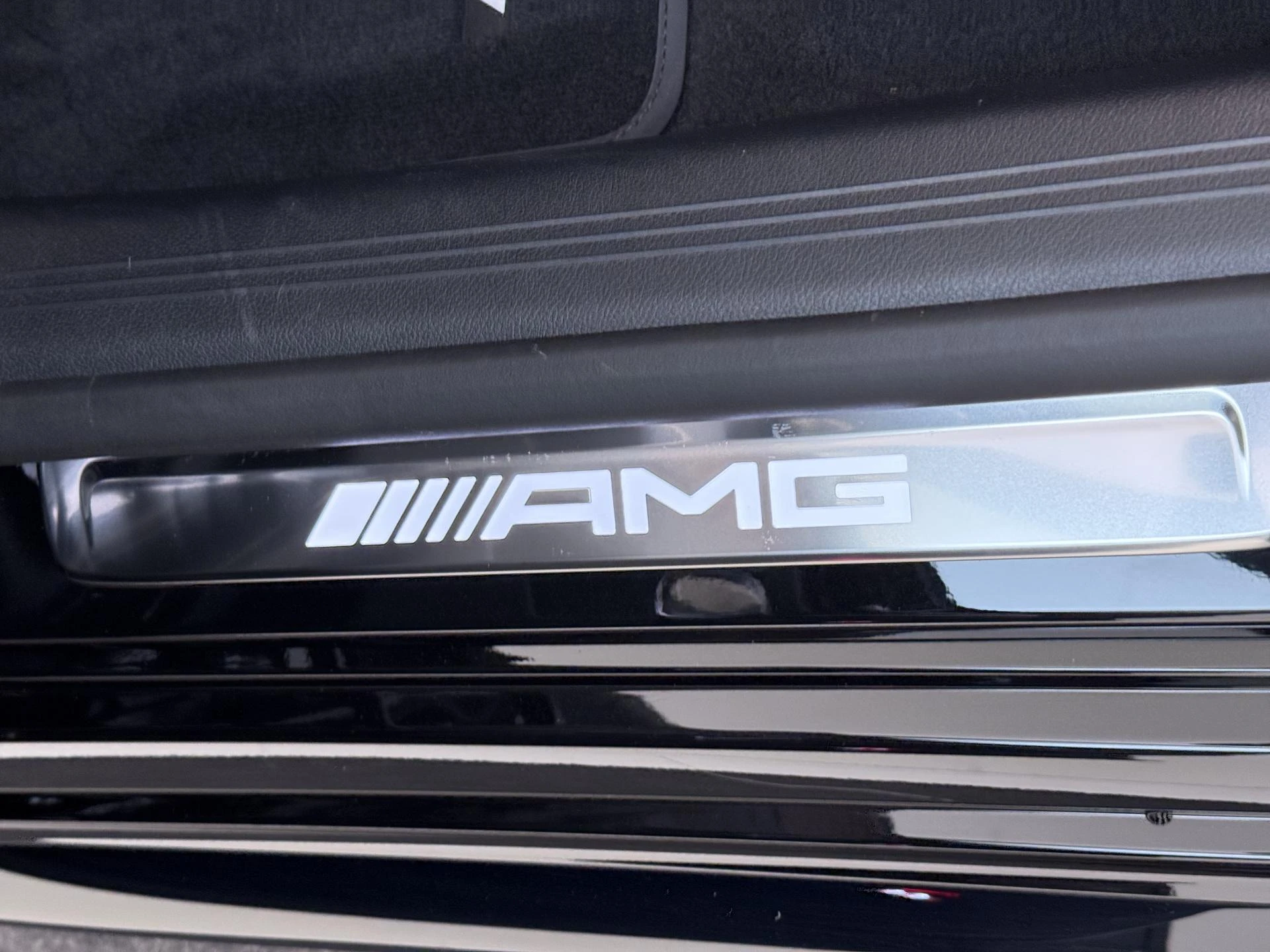 Mercedes-Benz-E-Klasse-image-16