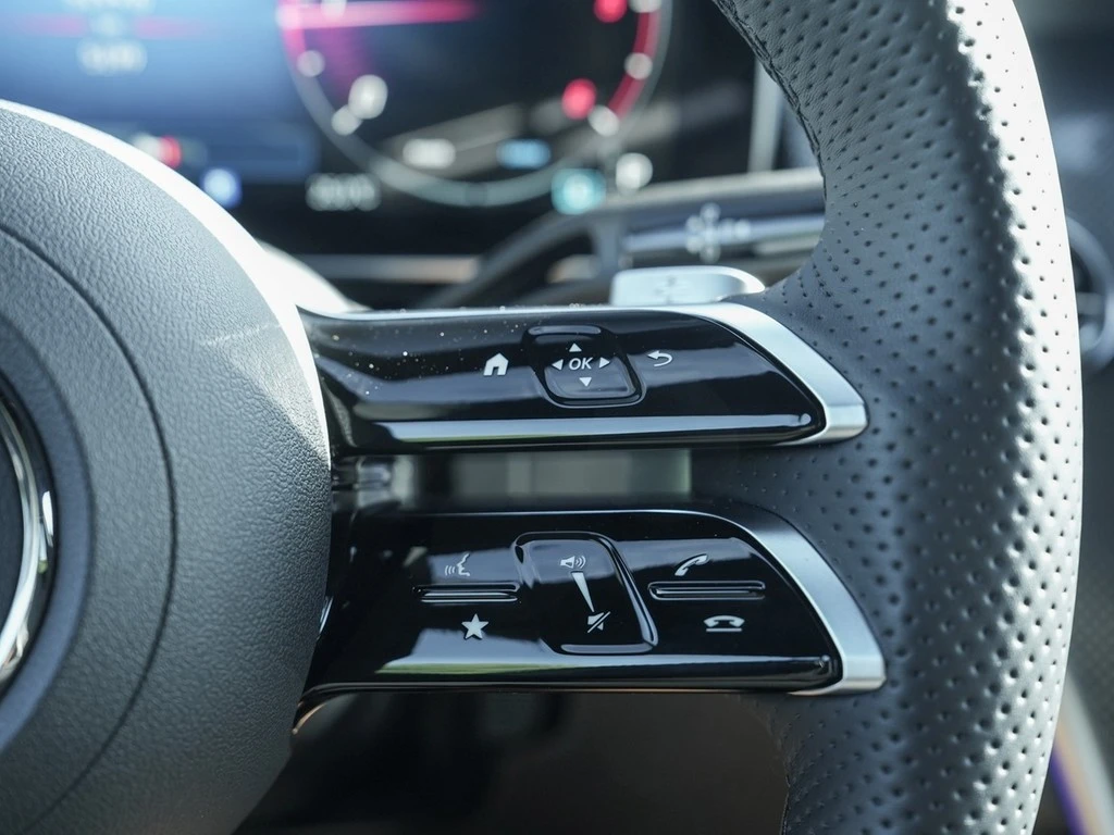 Mercedes-Benz-GLC-image-13