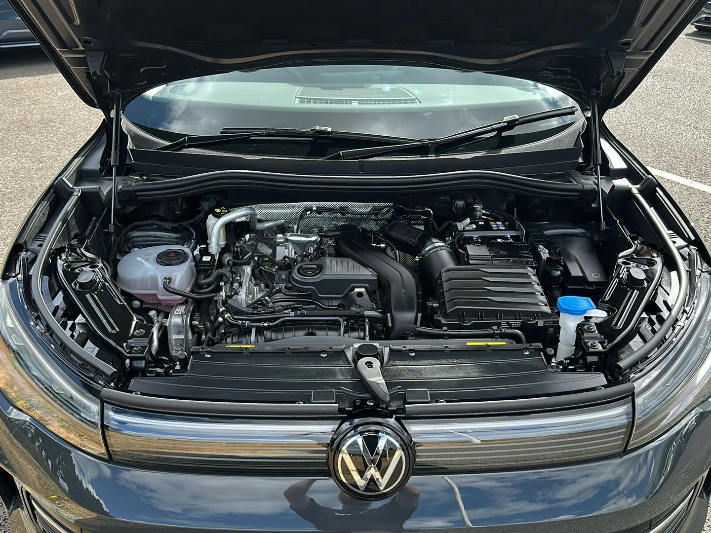 Volkswagen-Tiguan-image-13