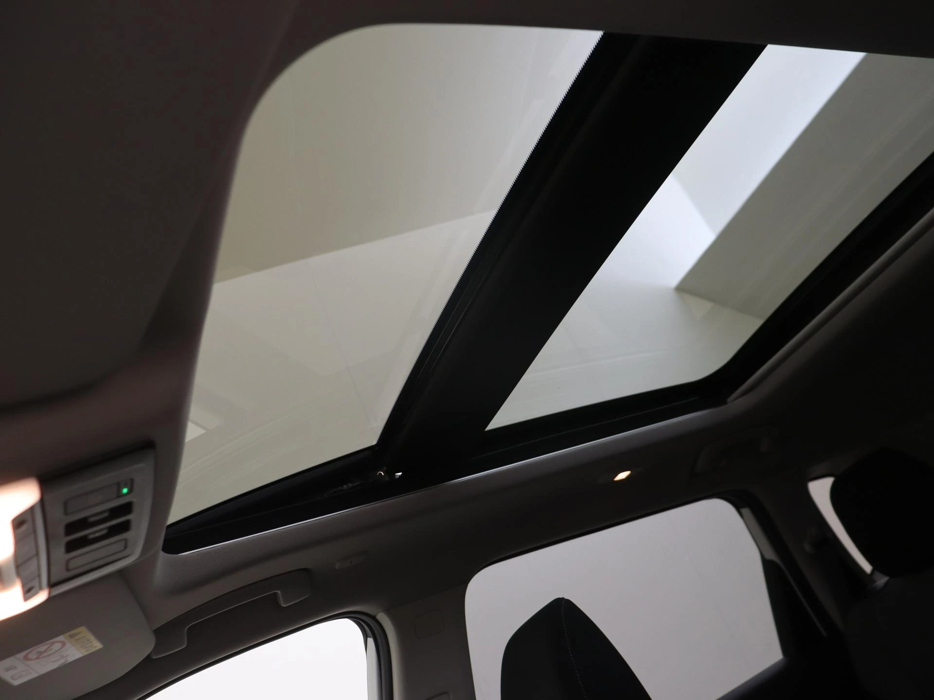 Nissan-X-Trail-image-25