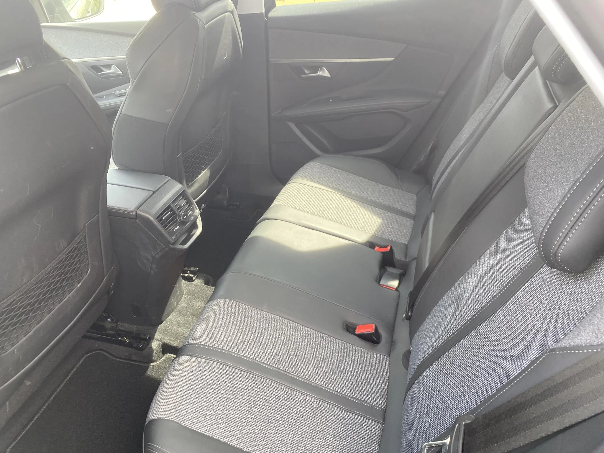 Peugeot-3008-image-12
