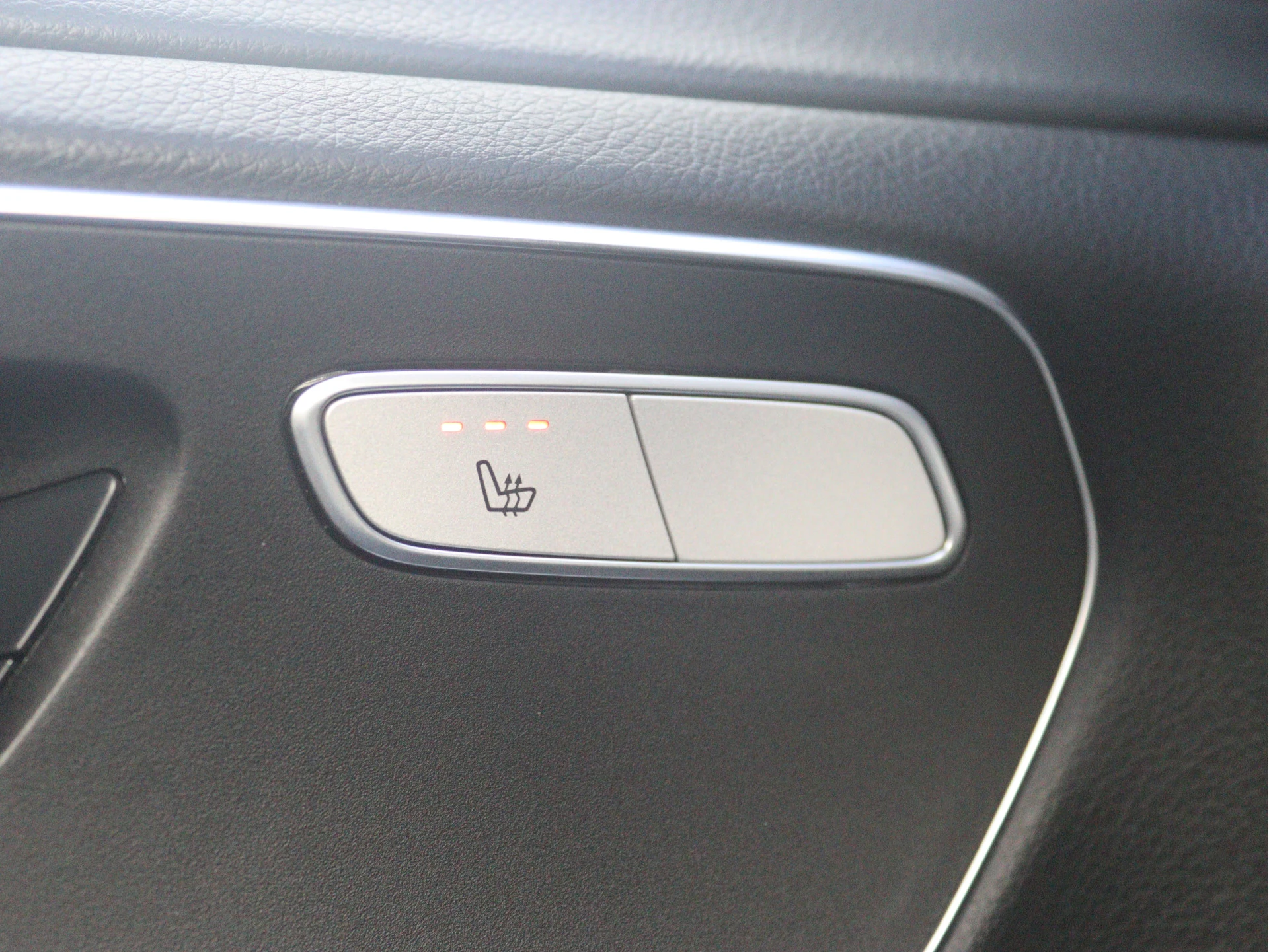 Mercedes-Benz-V-Klasse-image-14