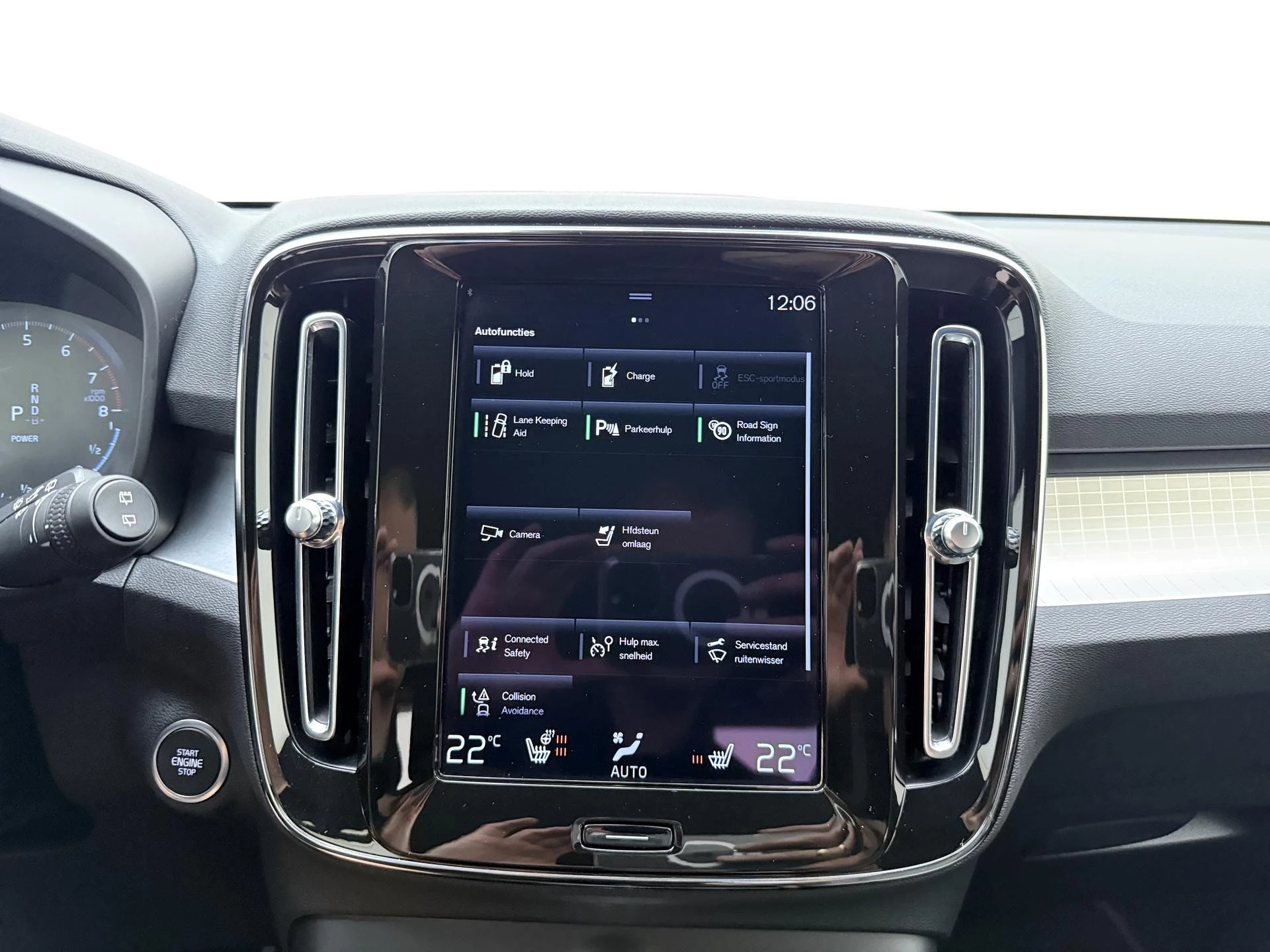 Volvo XC40 1.5 T4 Plug-in hybrid Plus Dark