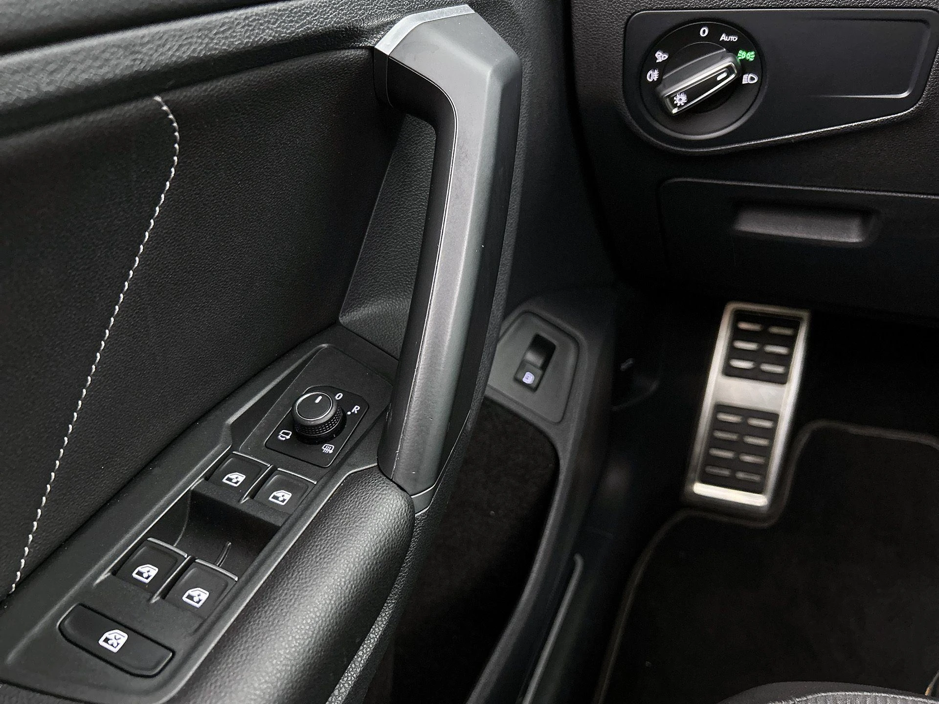 Volkswagen-Tiguan-image-37