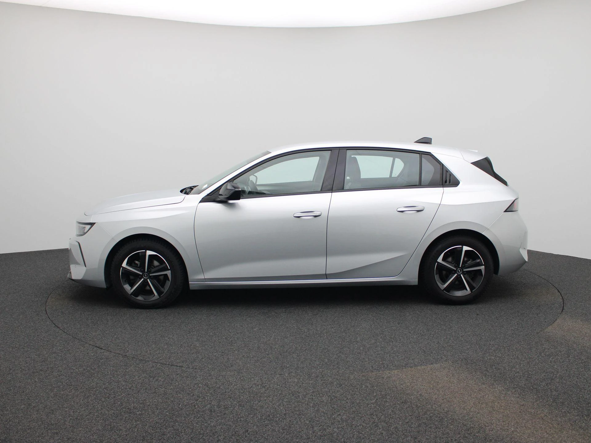 Opel-Astra-image-3