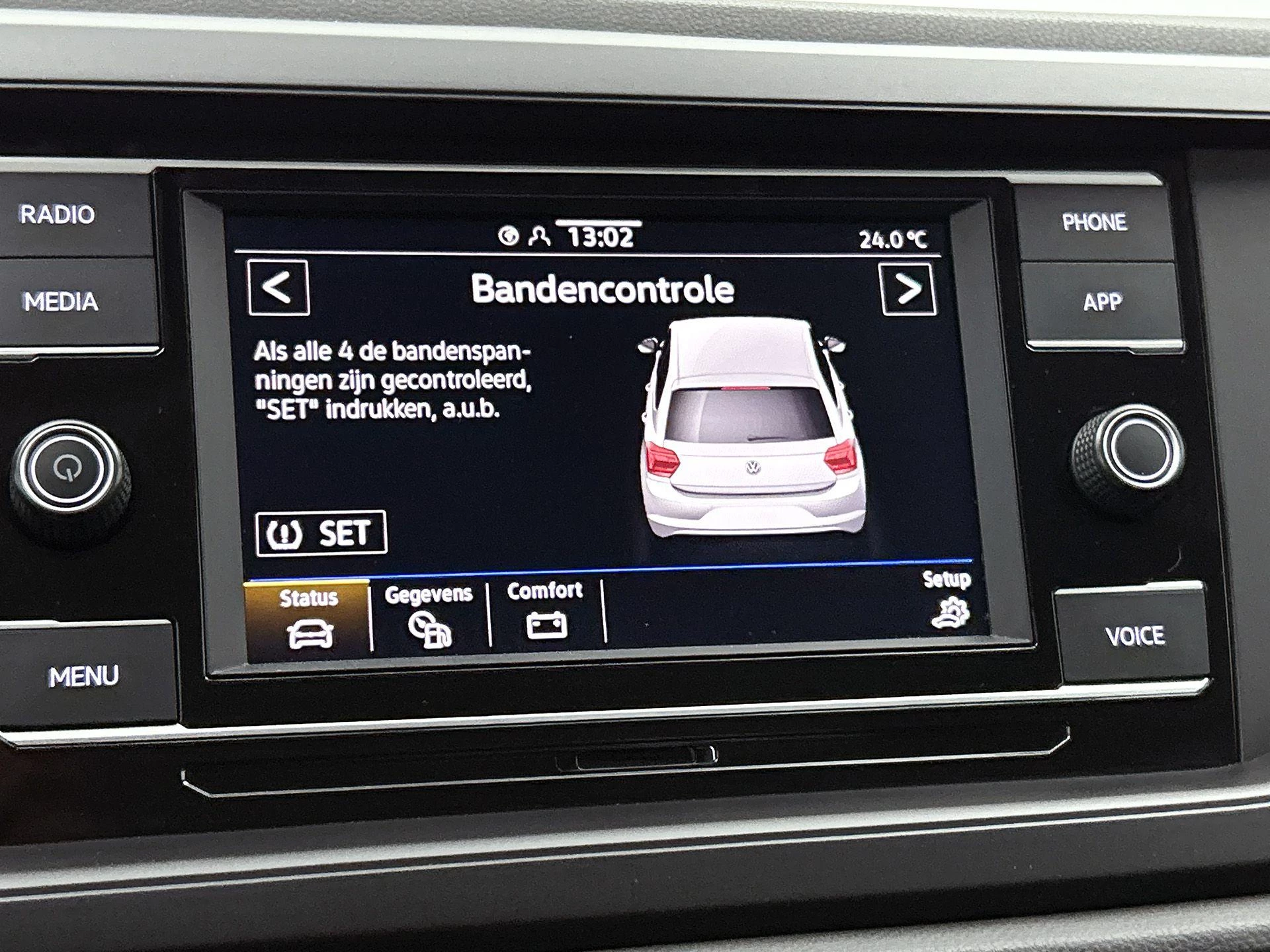 Volkswagen-Polo-image-8