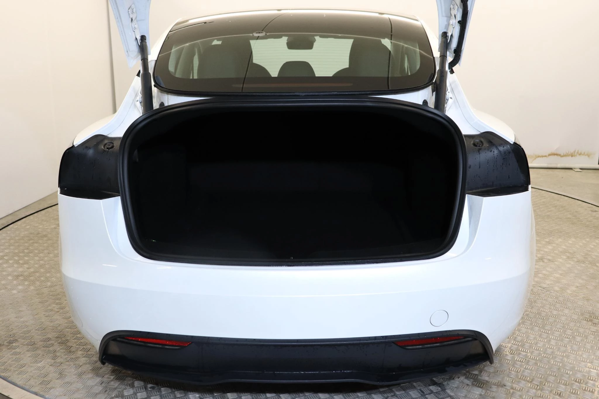 Tesla Model 3 RWD