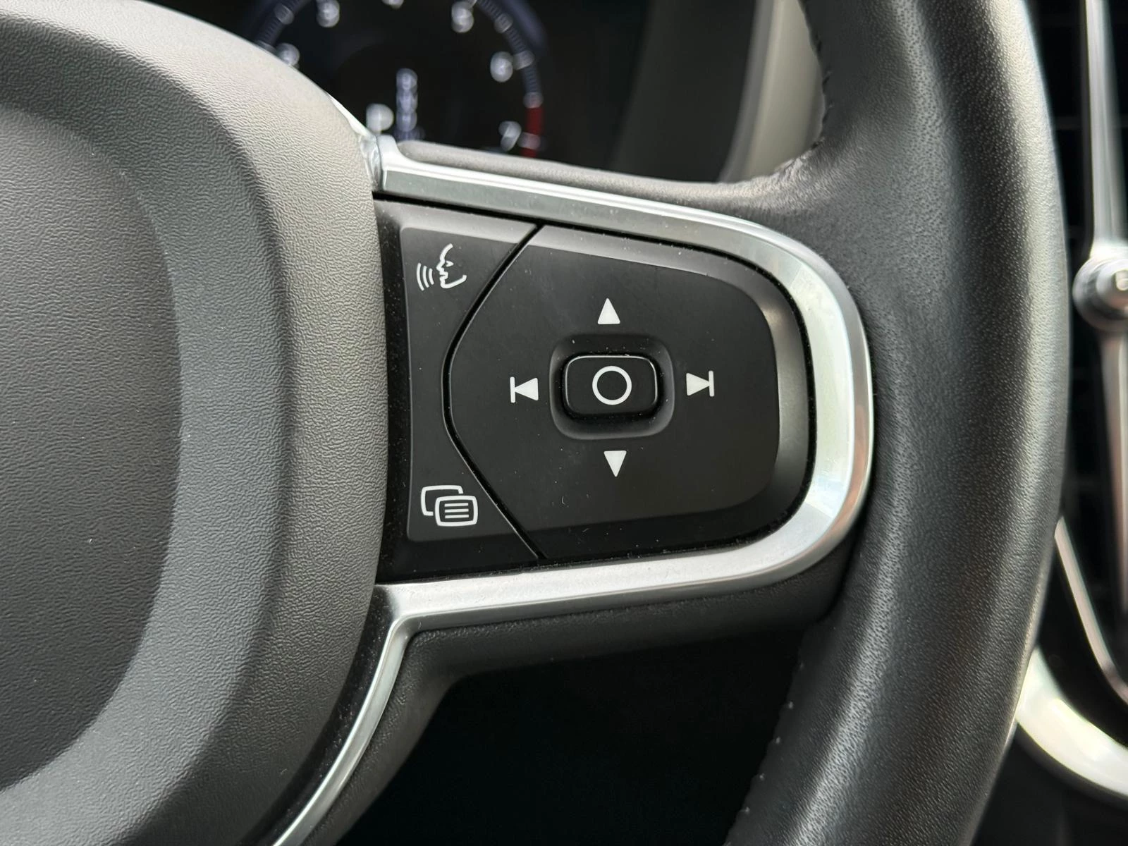 Volvo V60 B3 Momentum Advantage