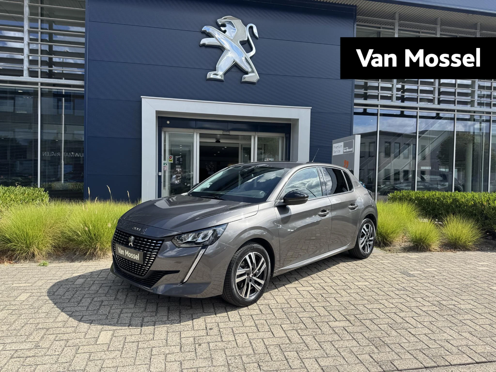 Peugeot-208-image-0