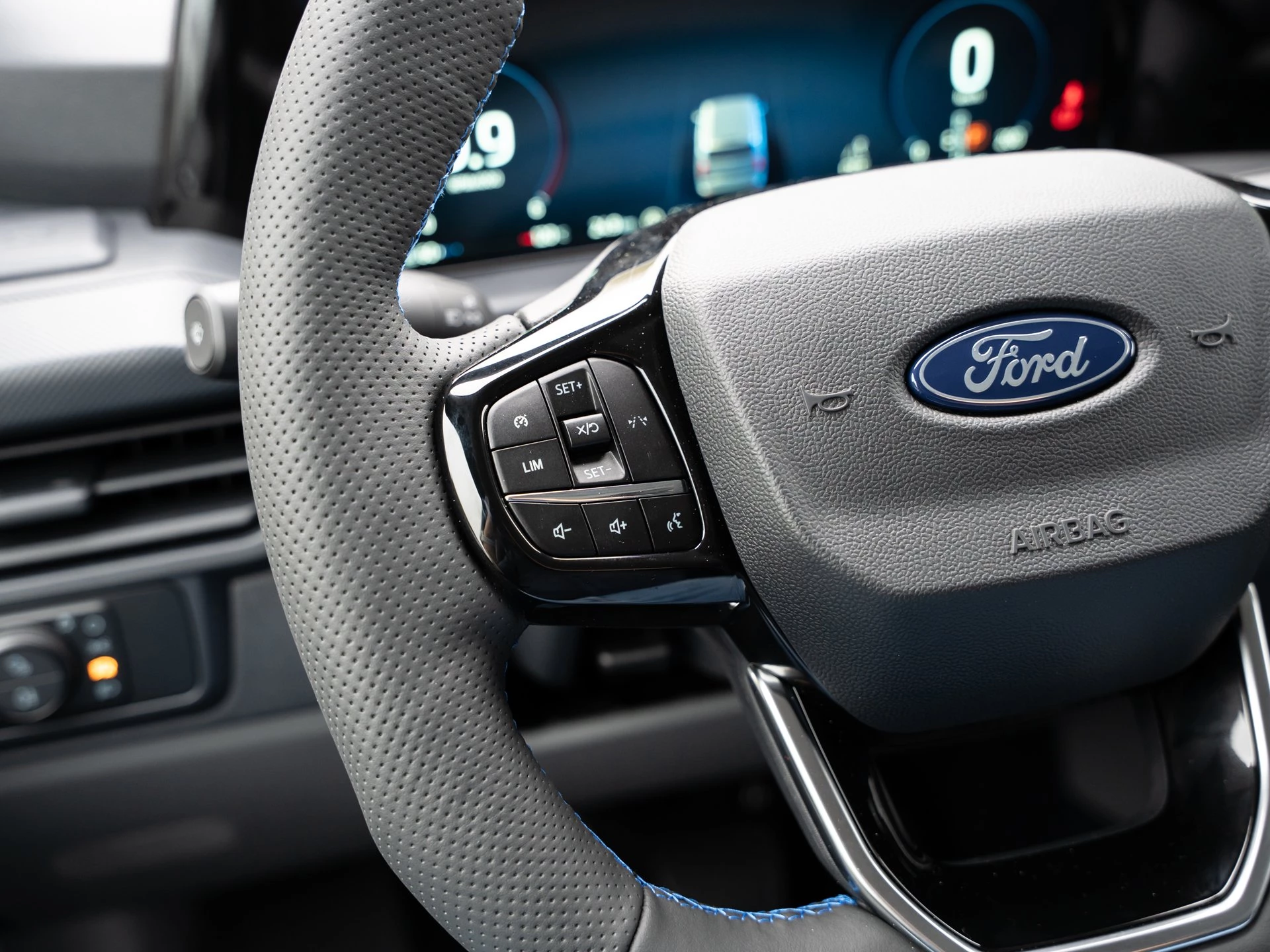 Ford-Transit Custom-image-20