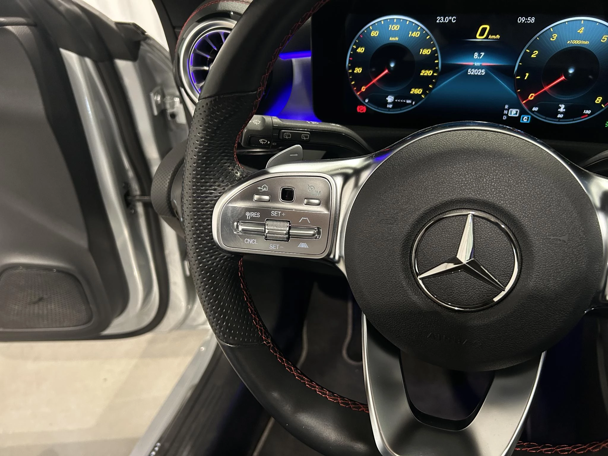 Mercedes-Benz CLA 250 AMG Line Shooting Brake + 224 PK + PANO DAK + MULTIBEAM LED + CAMERA +