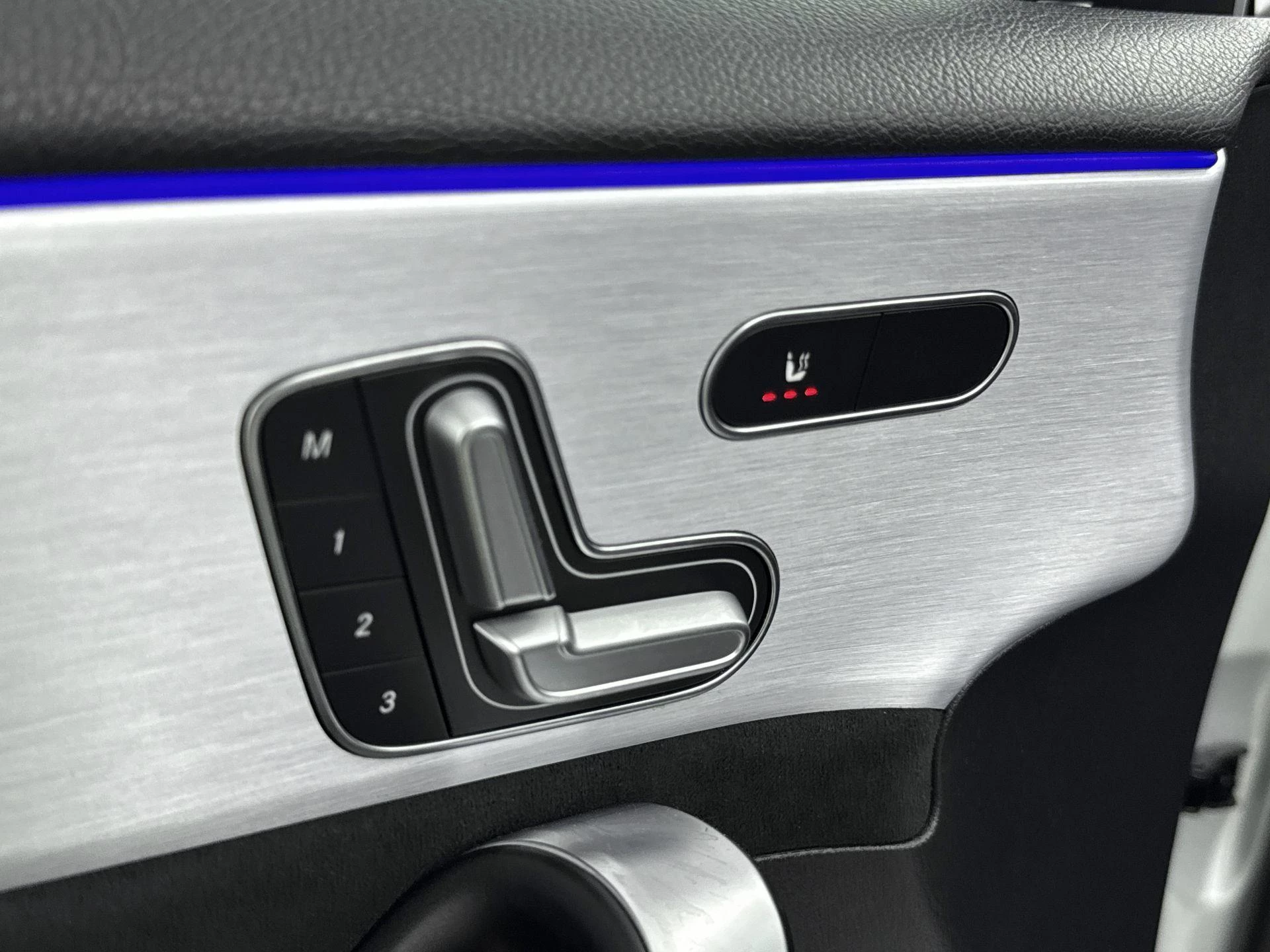 Mercedes-Benz-A-Klasse-image-17