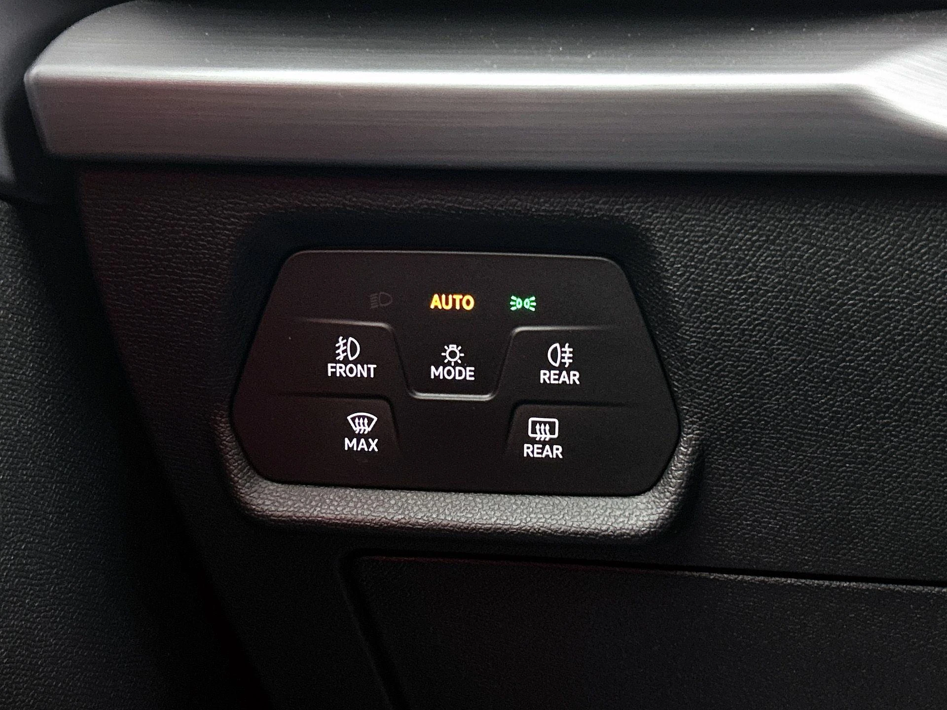 SEAT-Leon-image-23