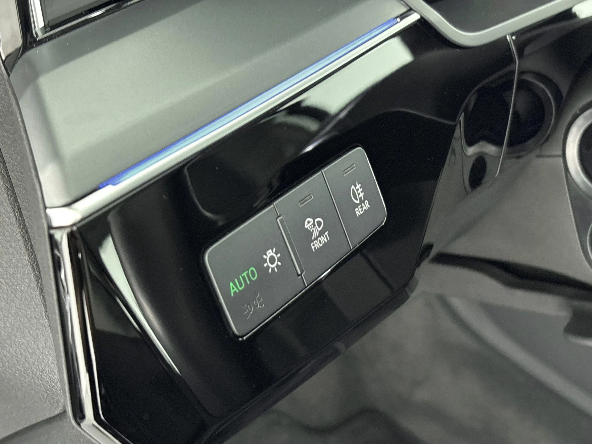 Audi-Q8 e-tron-image-14