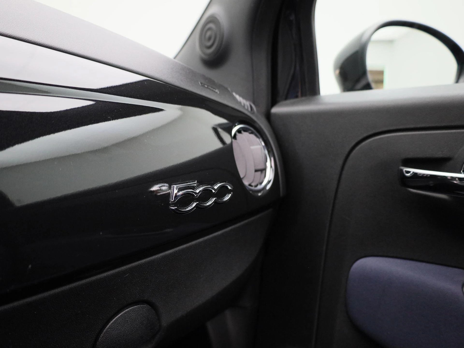 Fiat-500C-image-25