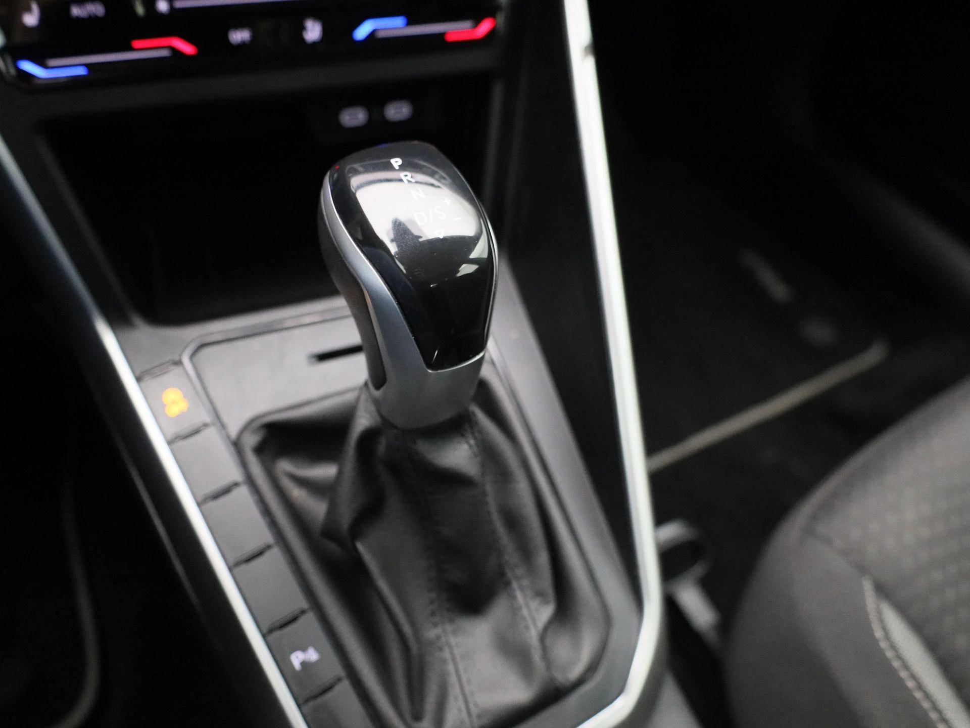 Volkswagen Polo - 25