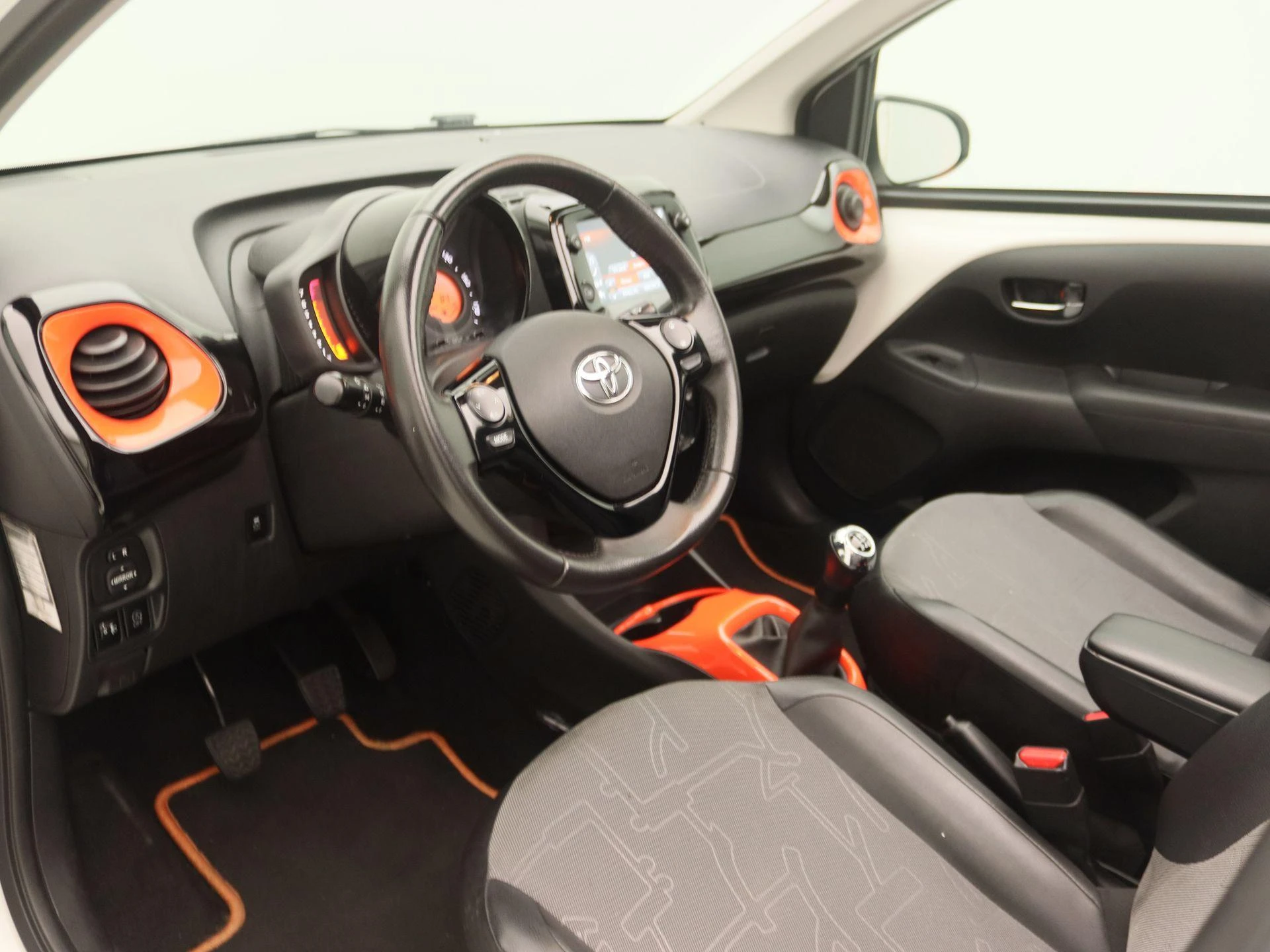Toyota-Aygo-image-22