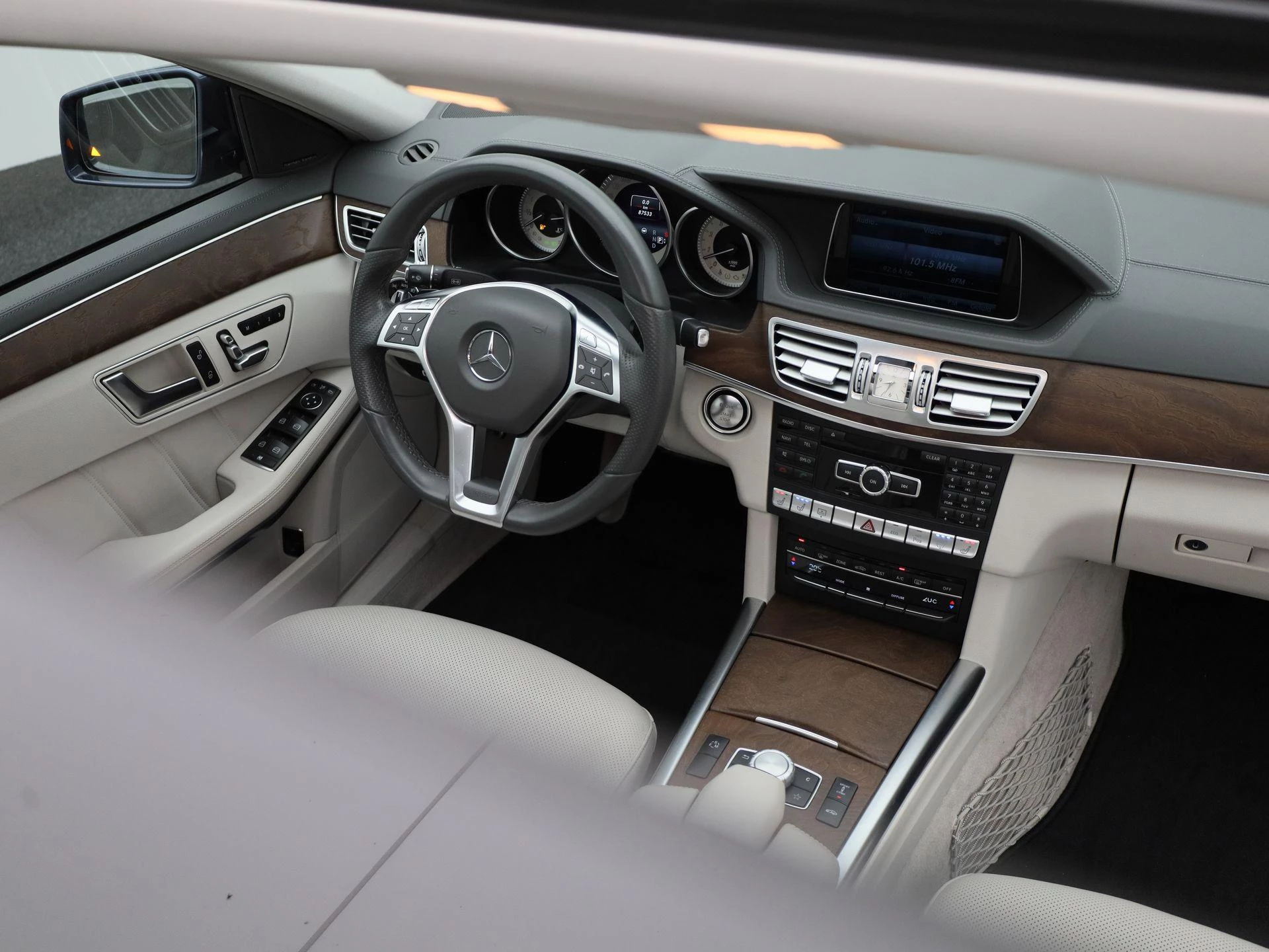 Mercedes-Benz E-Klasse 400 Edition Sport Avantgarde