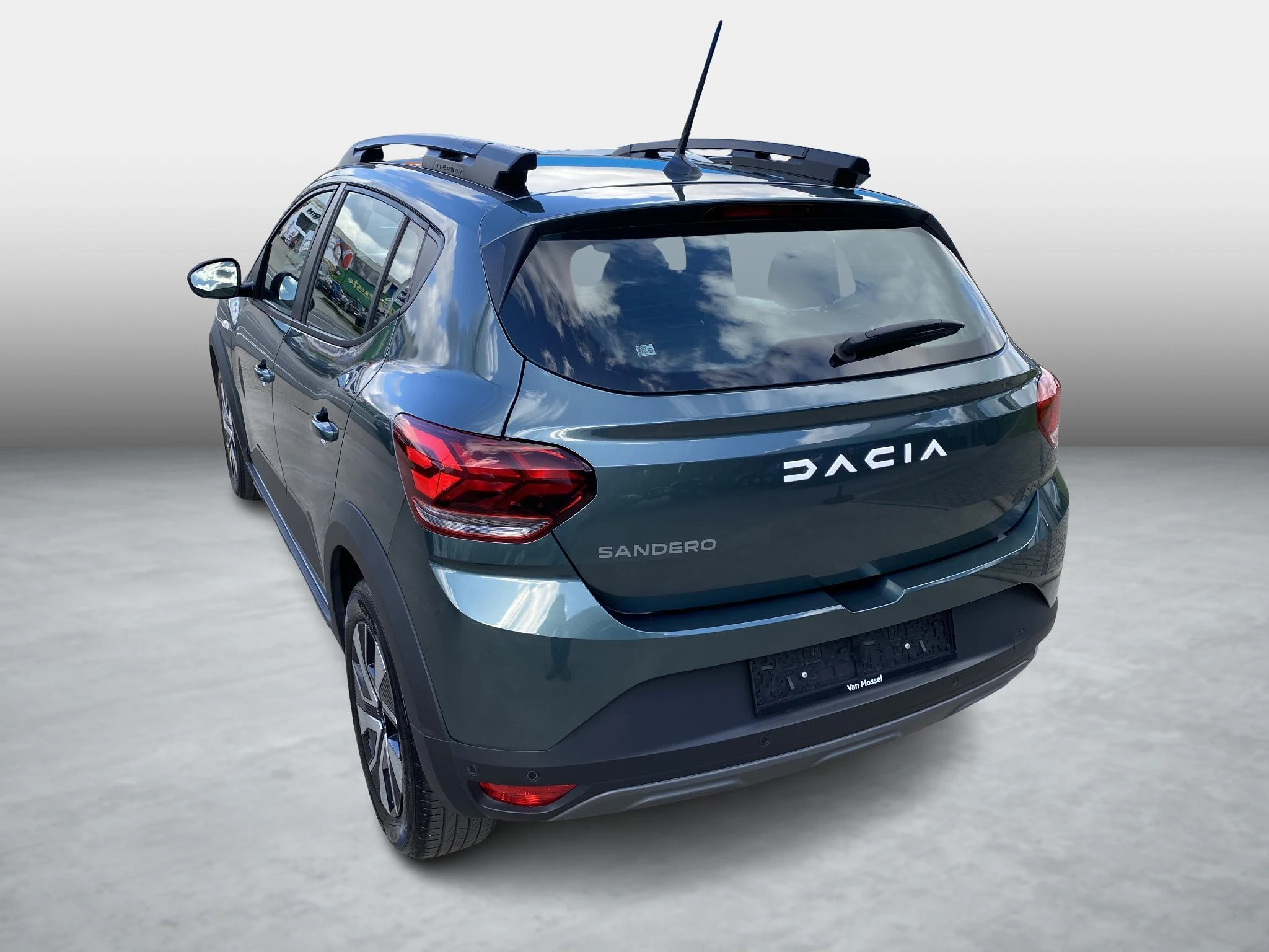 Dacia-Sandero Stepway-image-4