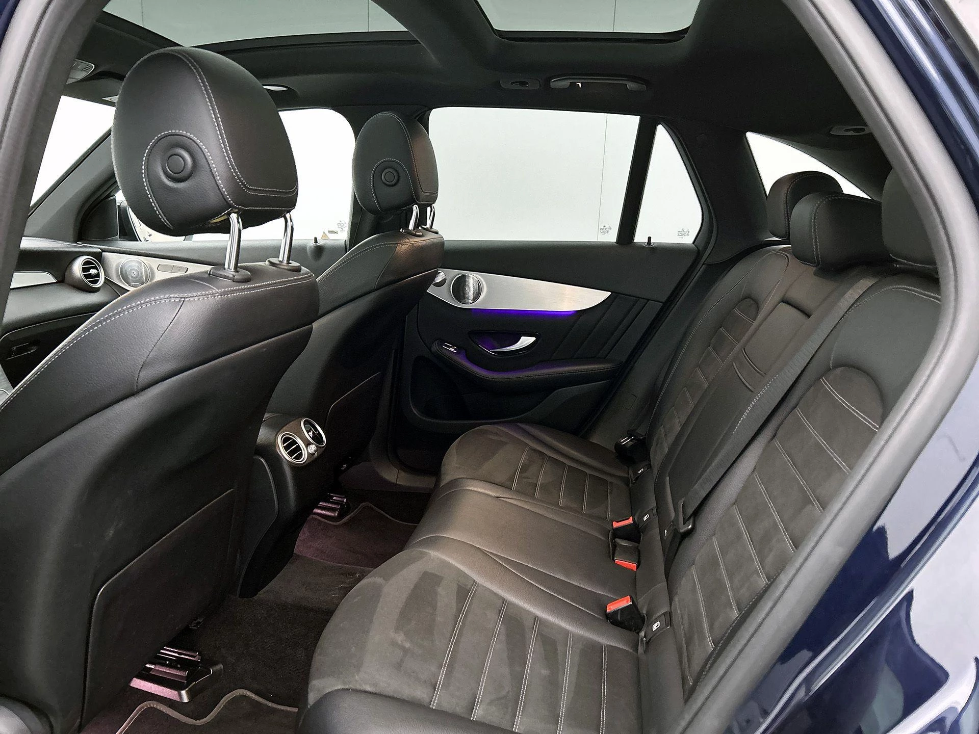 Mercedes-Benz-GLC-image-26