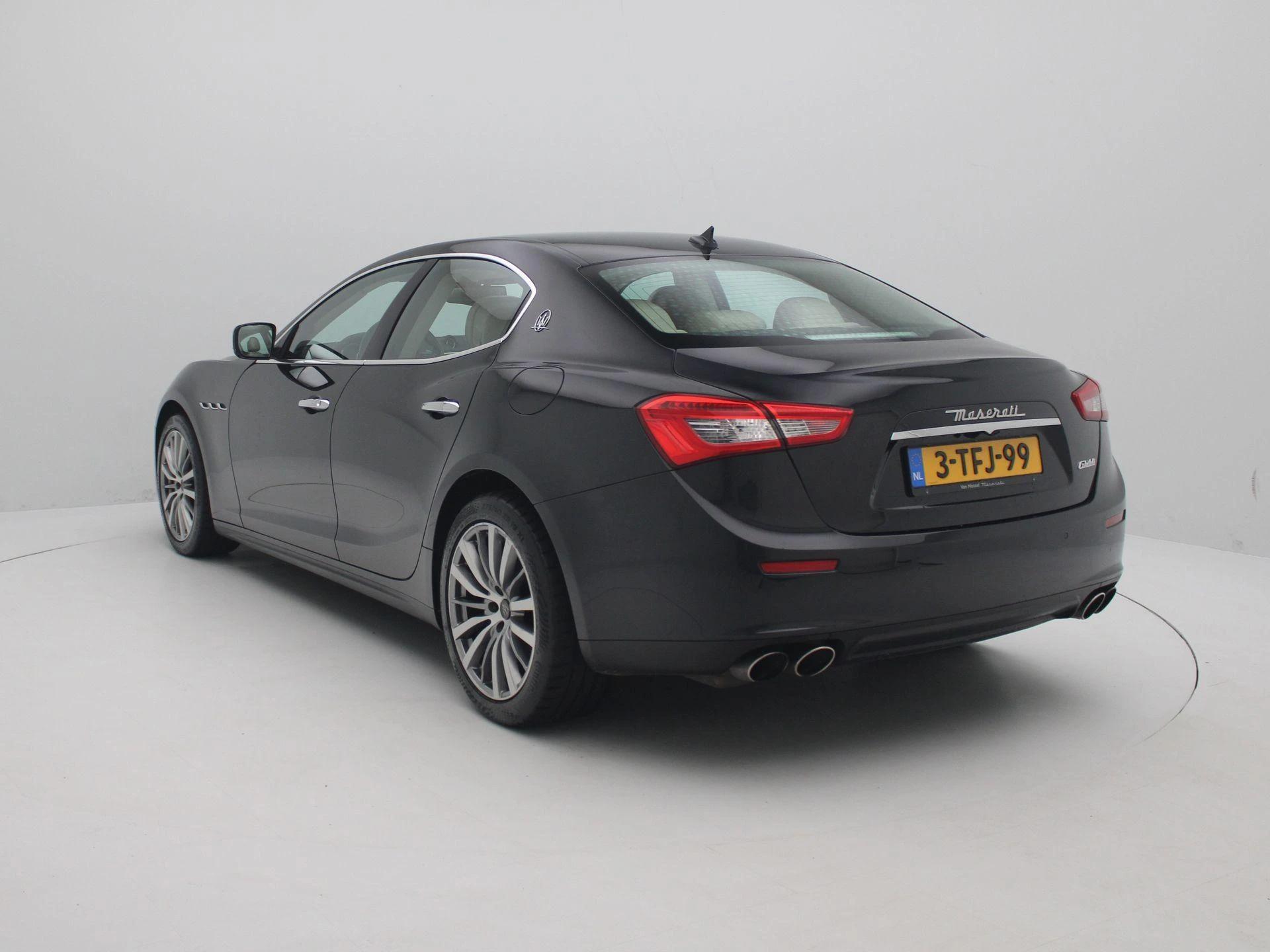 Maserati-Ghibli-image-1