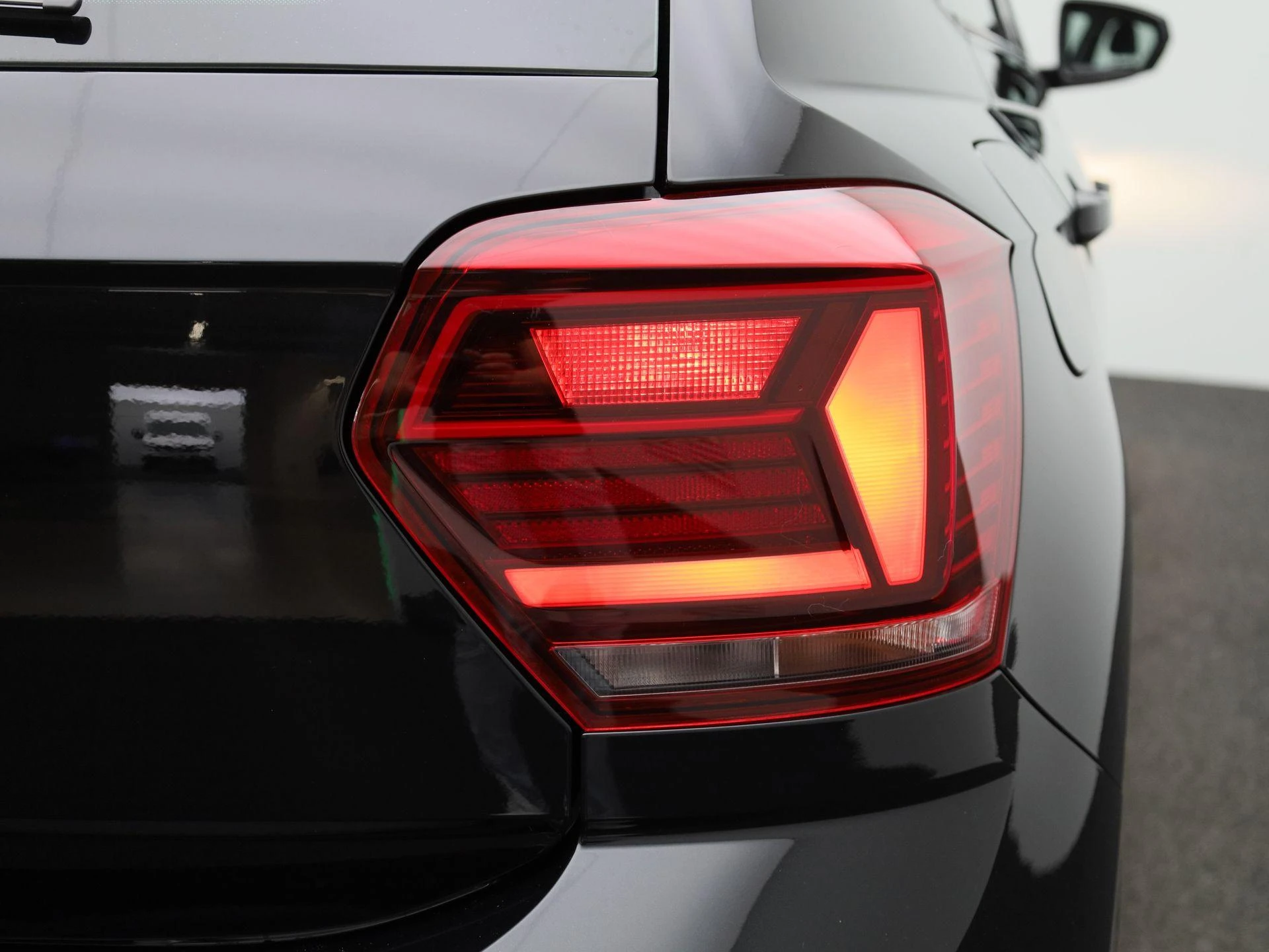 Volkswagen-Polo-image-29
