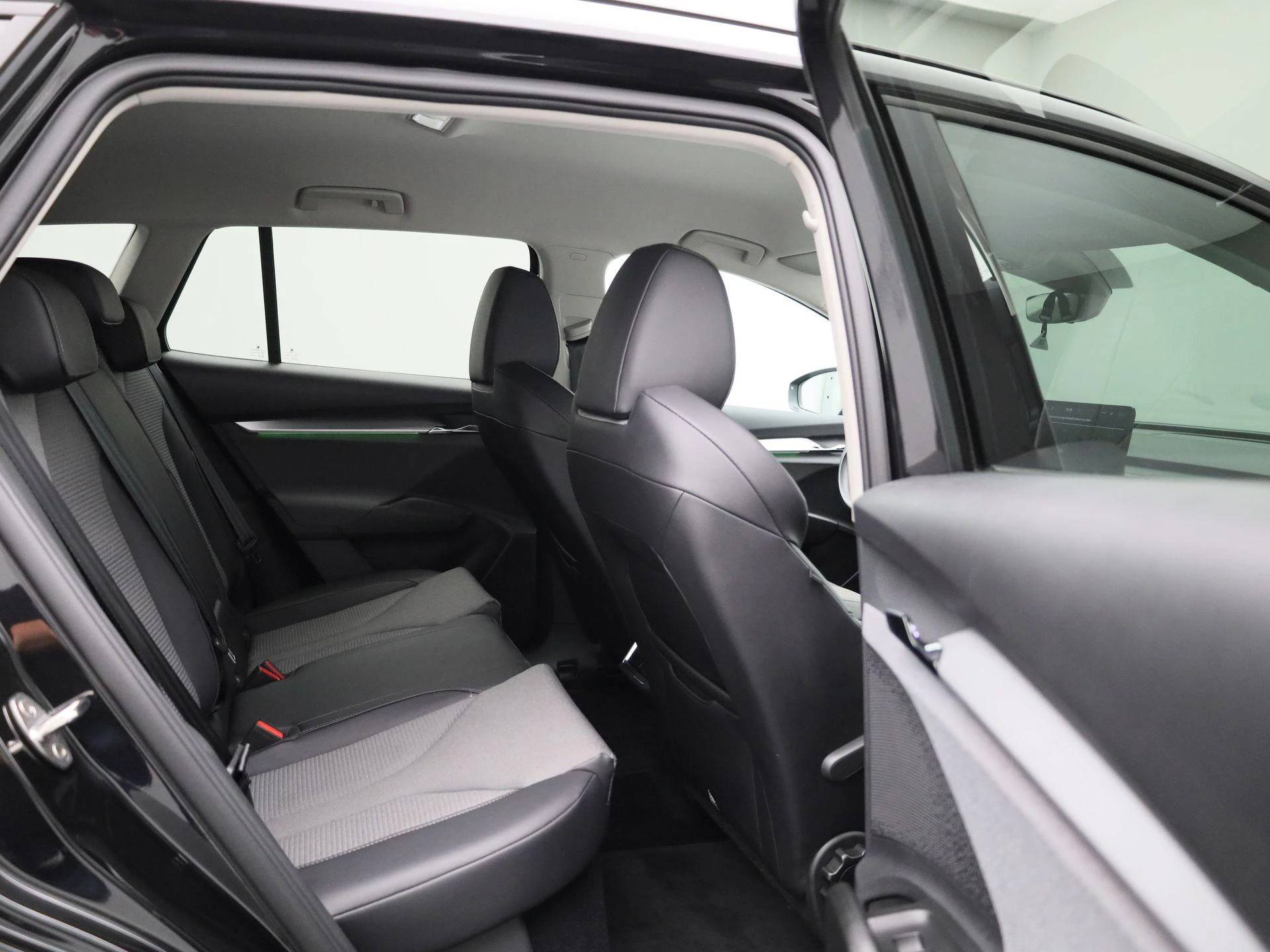 Škoda-Enyaq iV-image-35