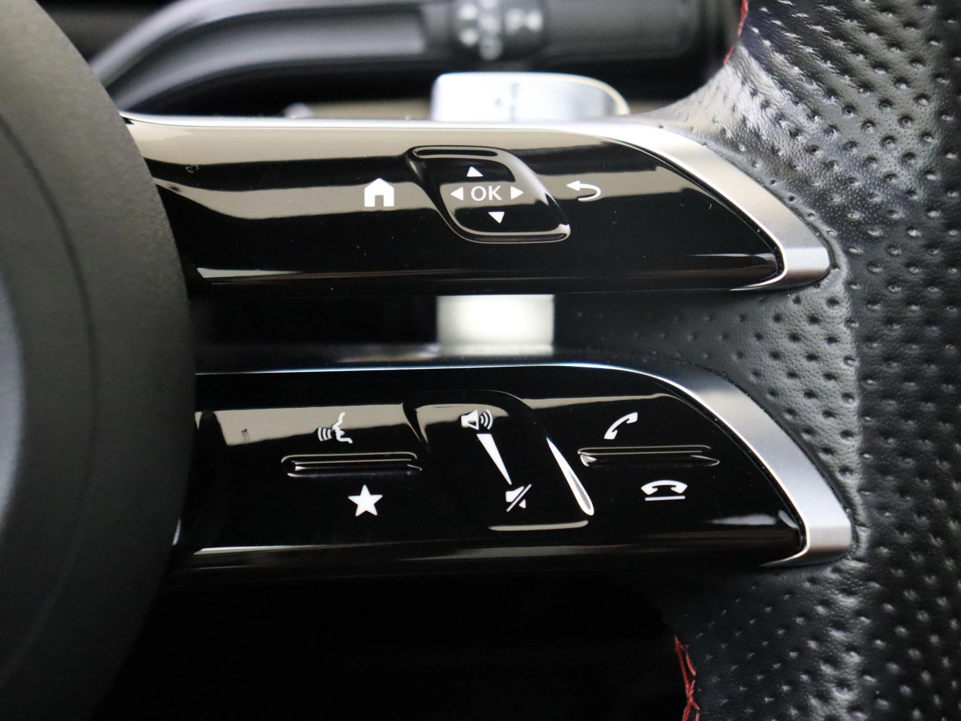 Mercedes-Benz-A-Klasse-image-12