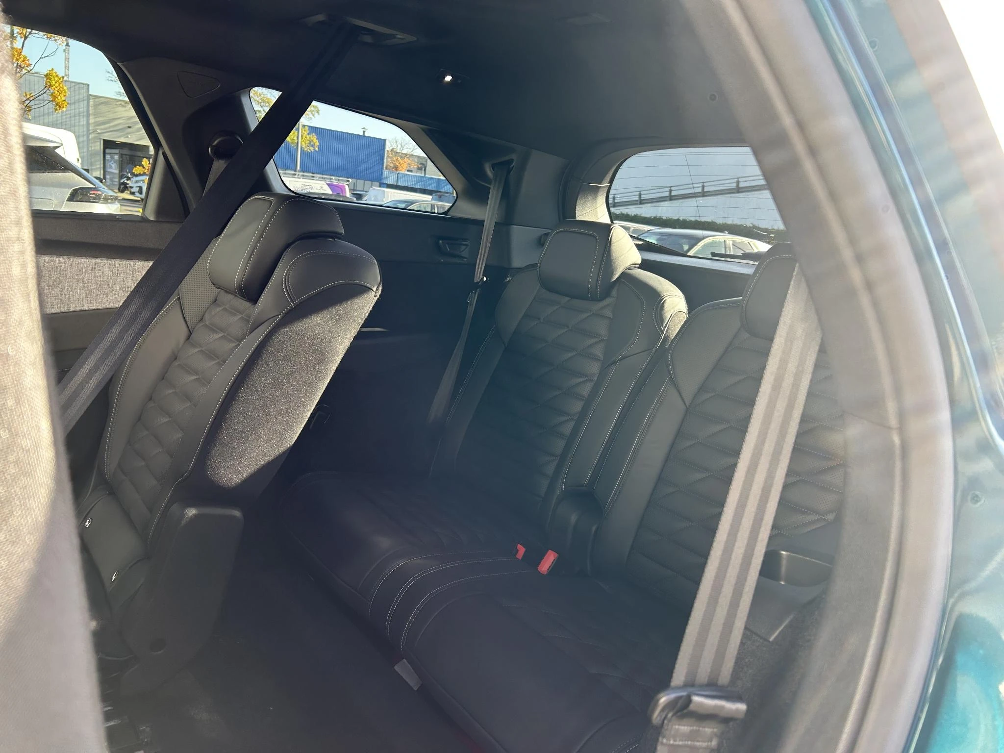 Peugeot-e-5008-image-22