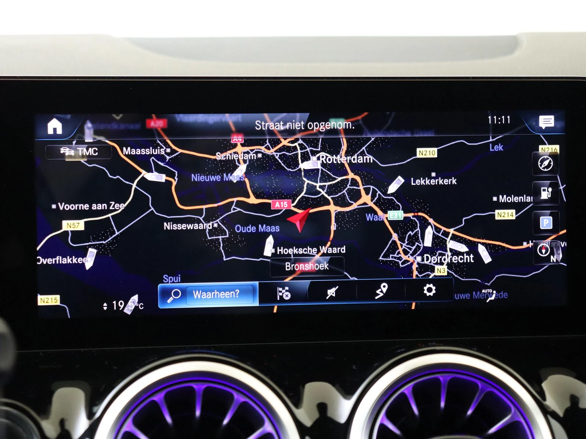 Mercedes-Benz-EQA-image-17