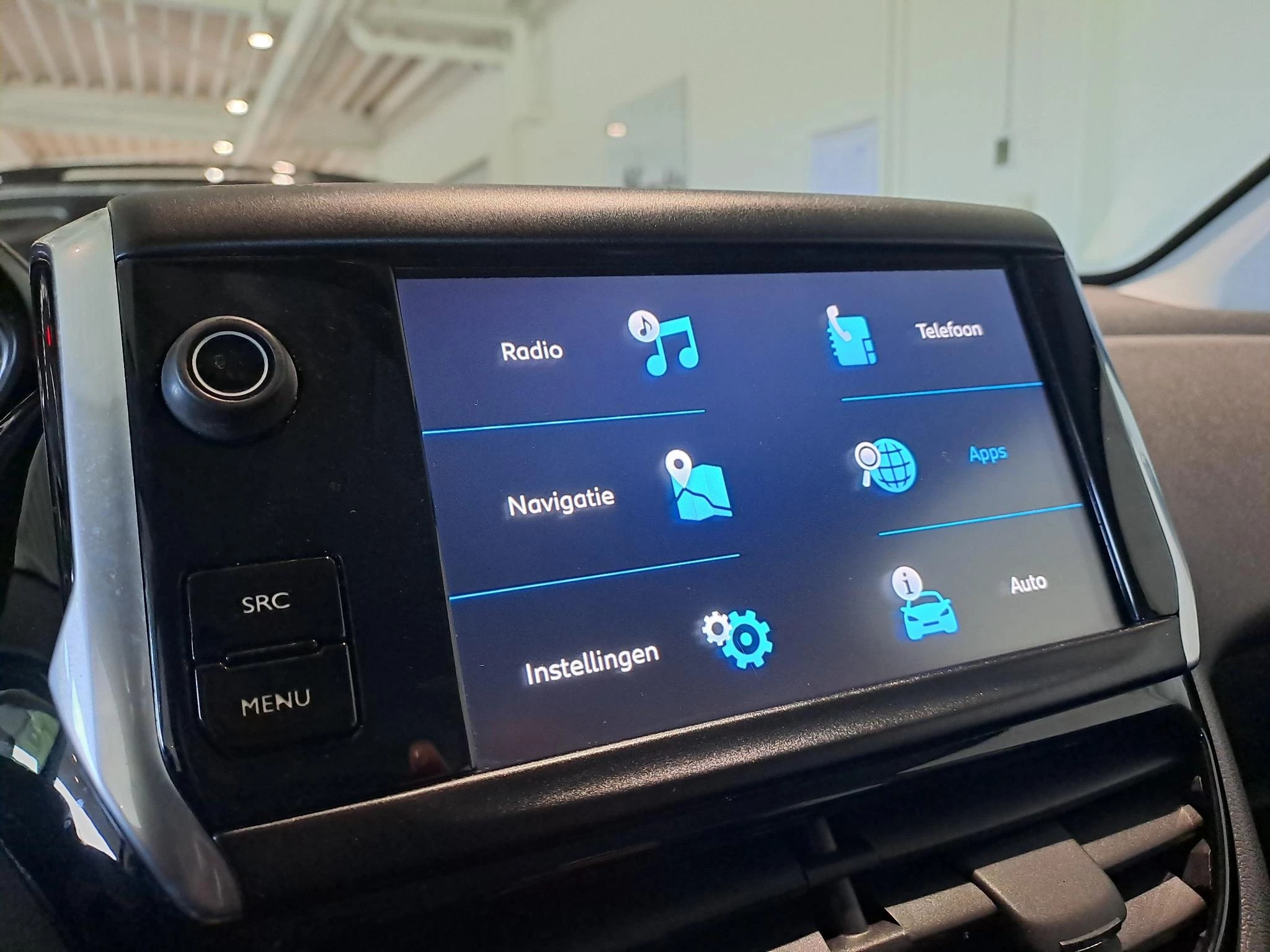 Peugeot-208-image-27