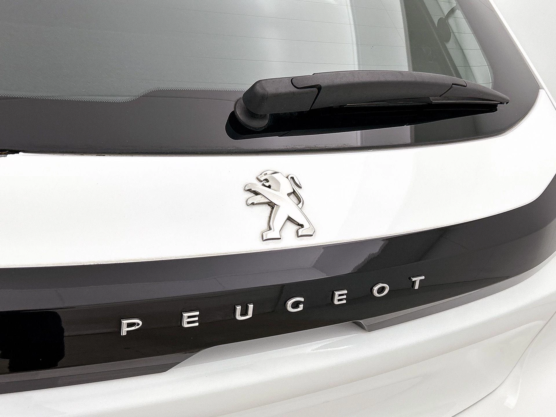 Peugeot-208-image-11