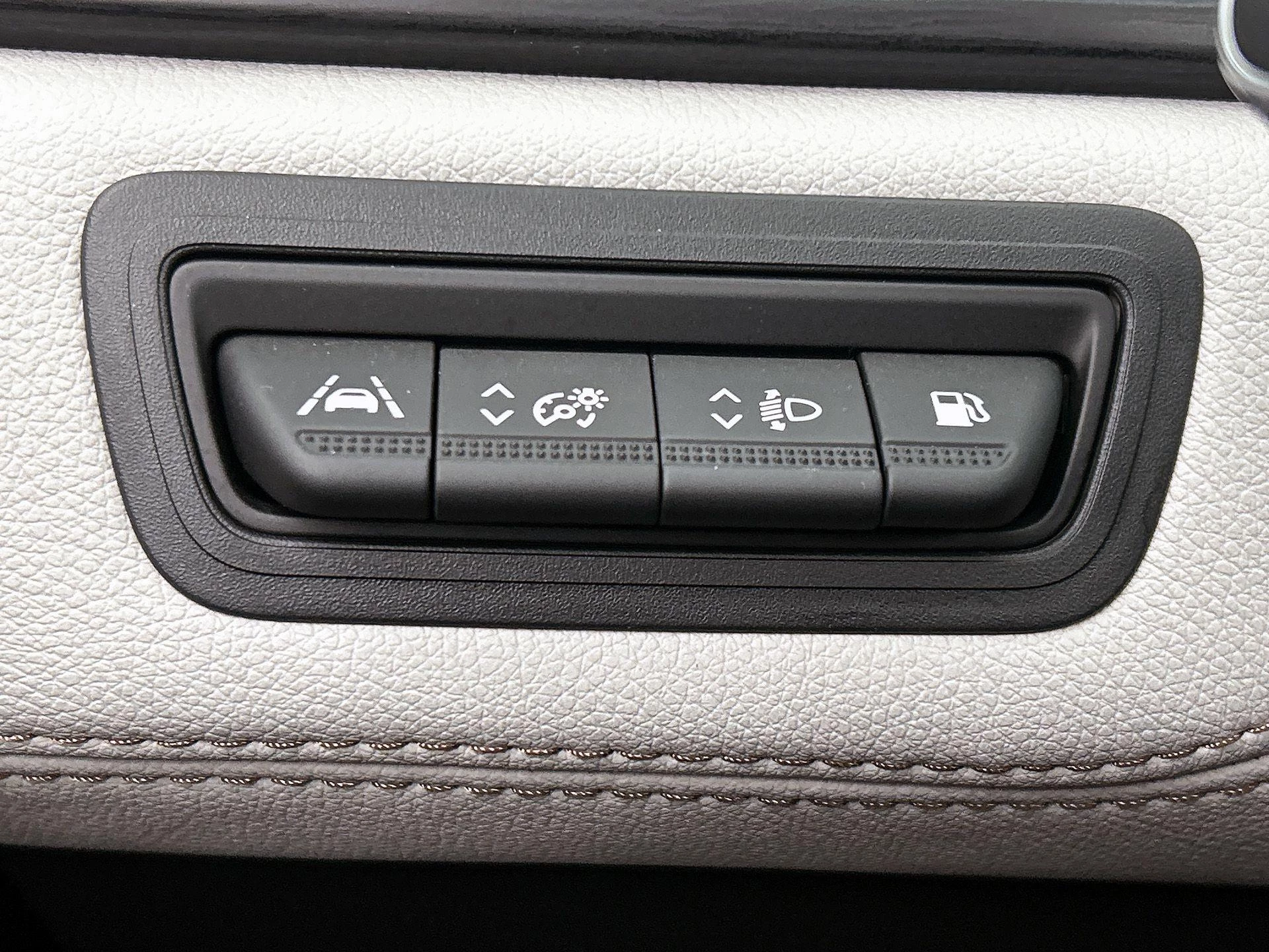 Renault Captur 1.6 E-Tech Plug-in Hybrid 160 Initiale Paris