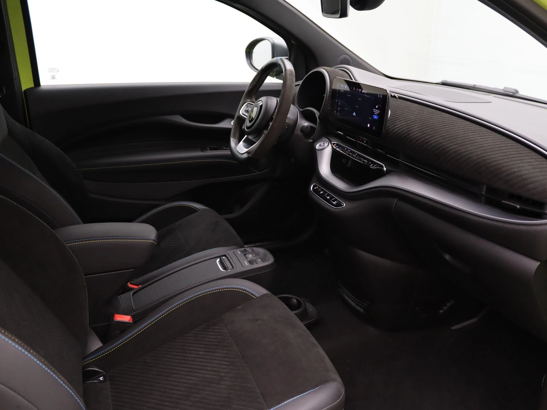 Abarth-500e-image-23