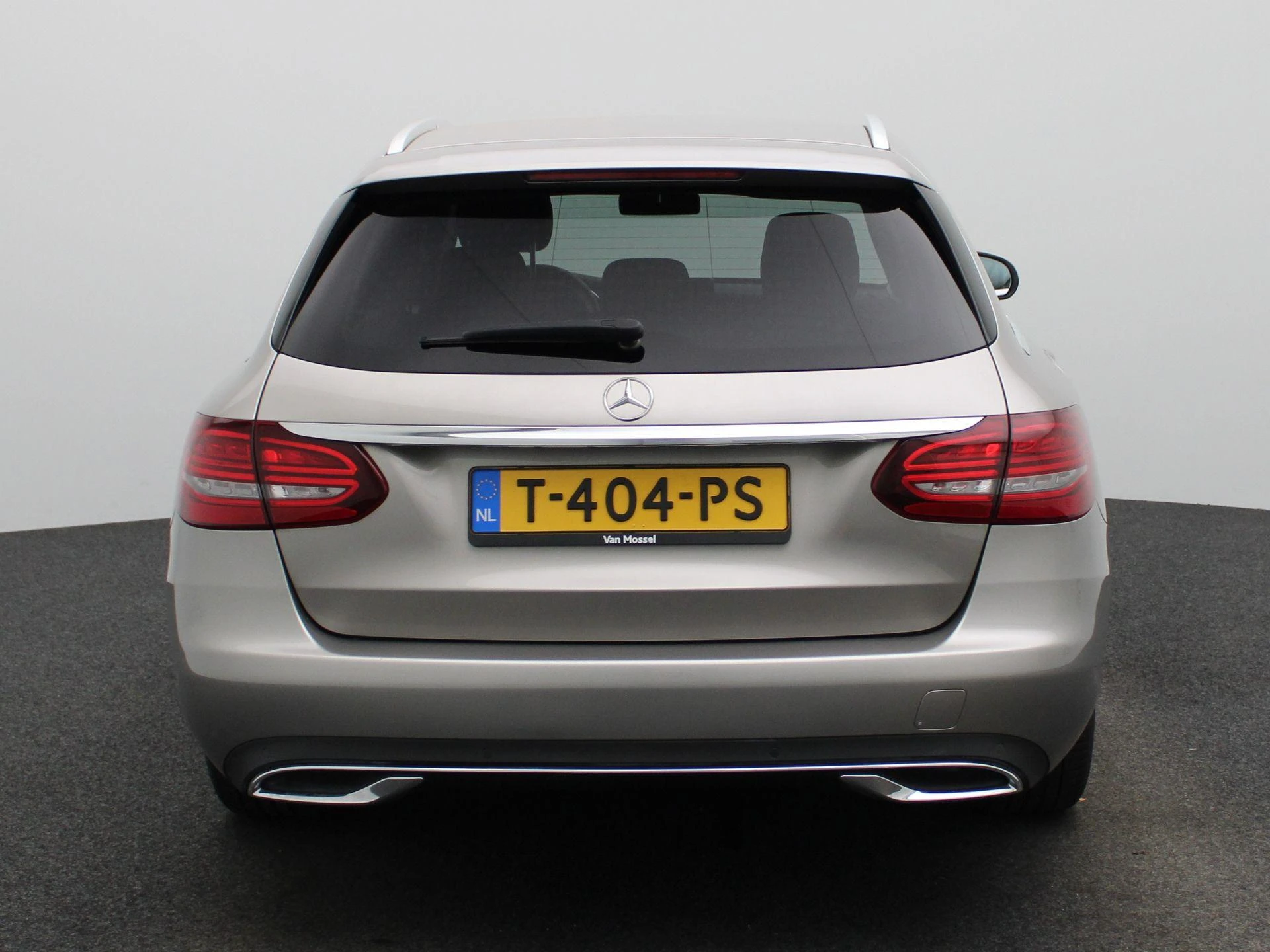 Mercedes-Benz-C-Klasse-image-5