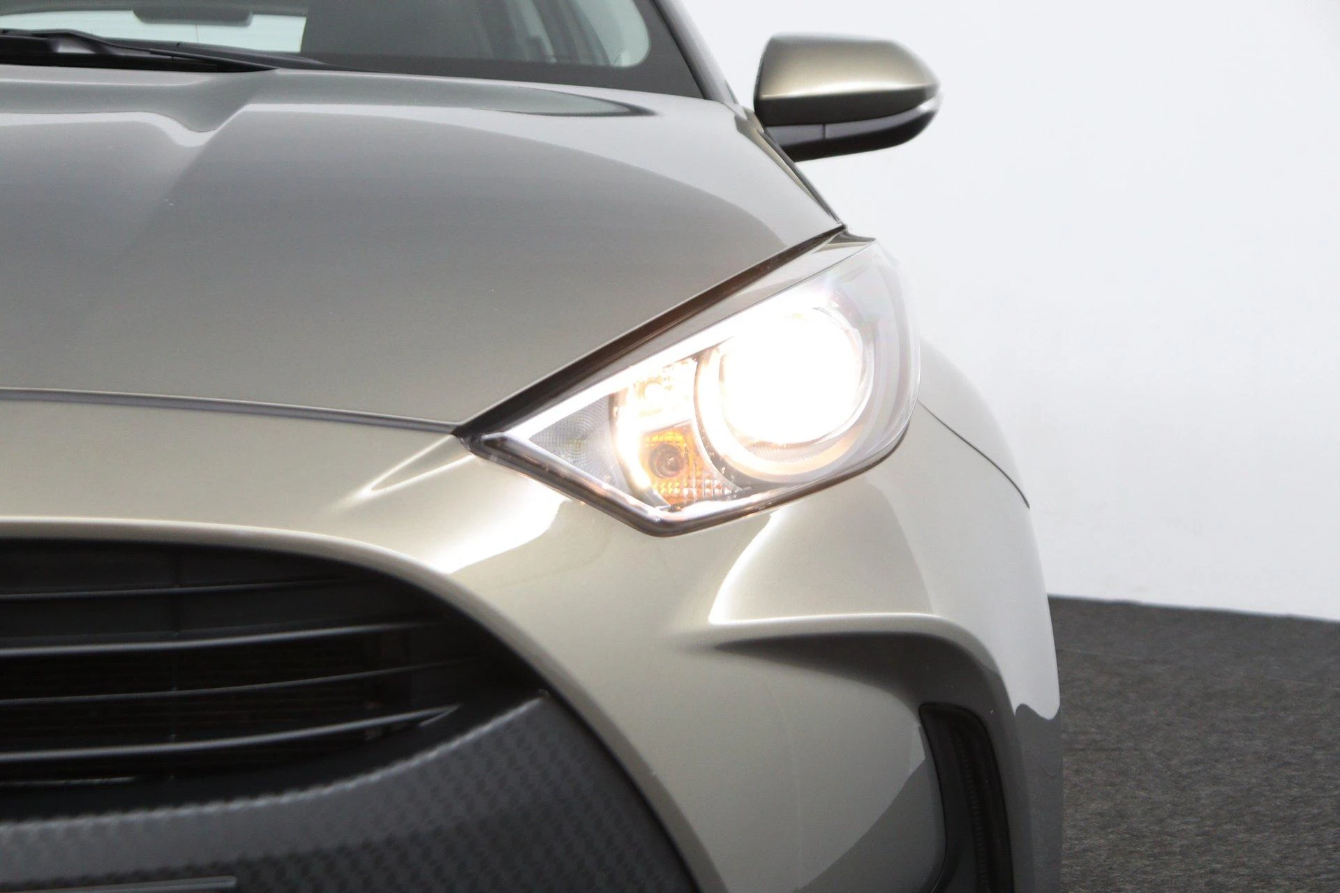 Mazda-2 Hybrid-image-57