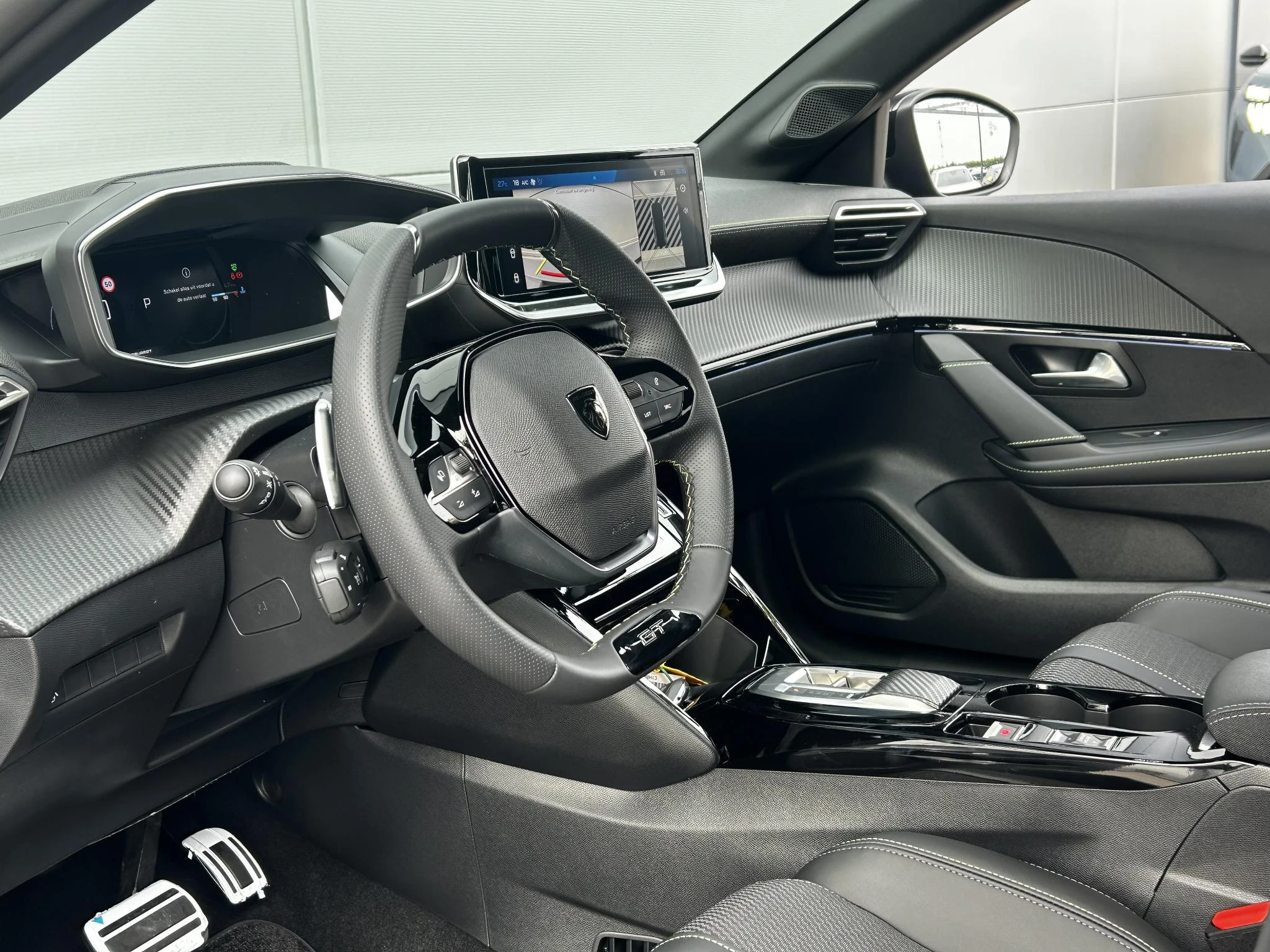 Peugeot-208-image-10